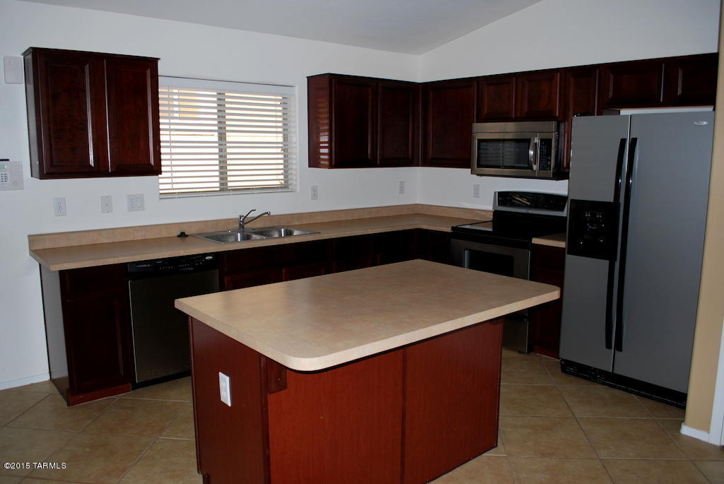 Rancho Del Lago (1-100) - Residential Lease