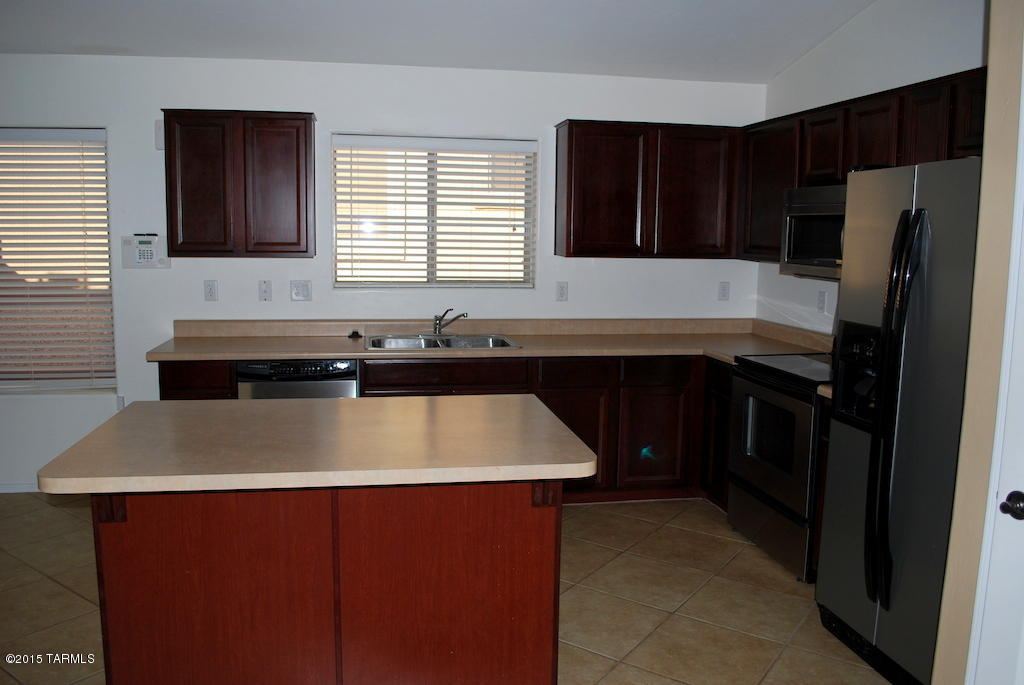 Rancho Del Lago (1-100) - Residential Lease