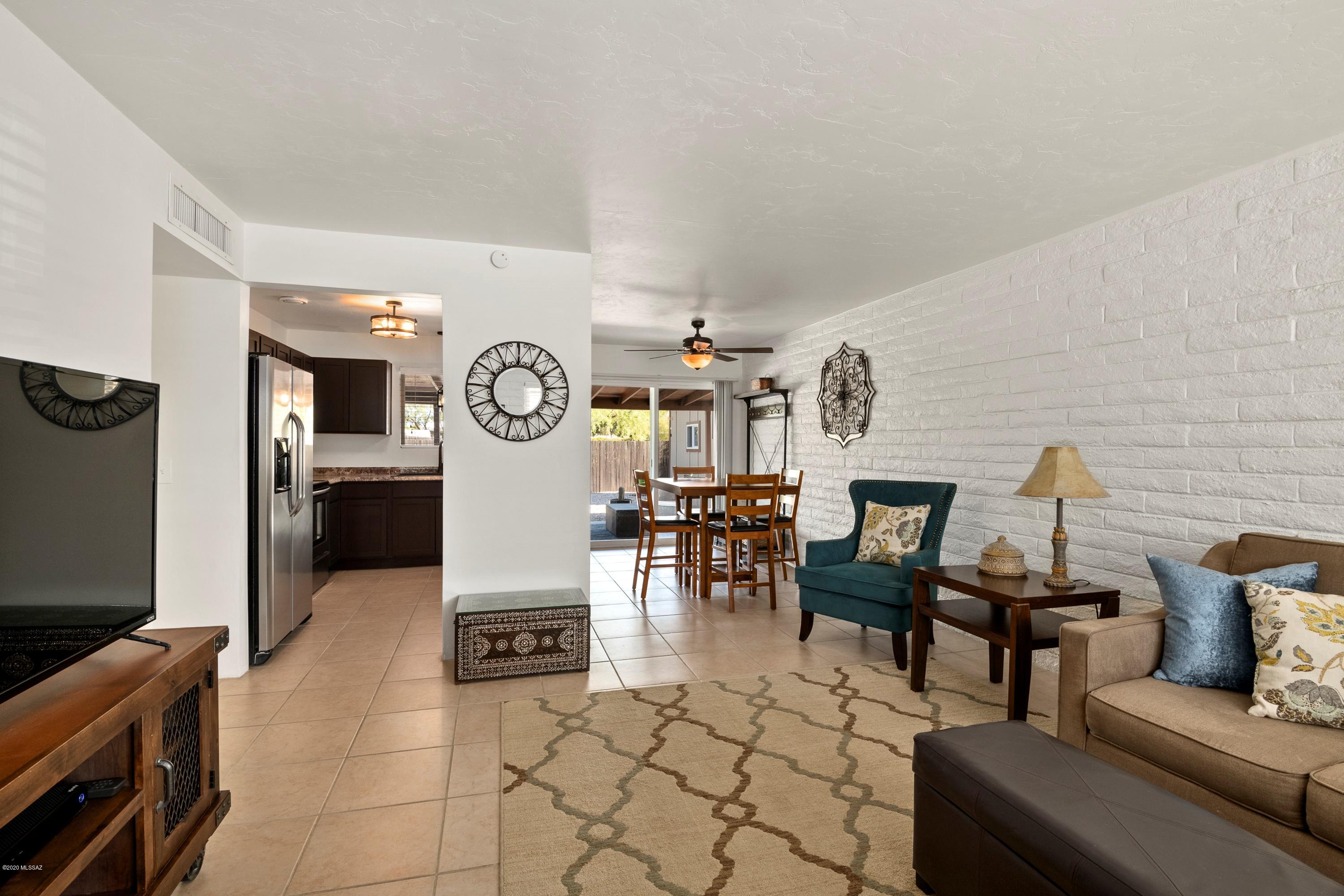 Casas Adobes Park (94-194) - Residential