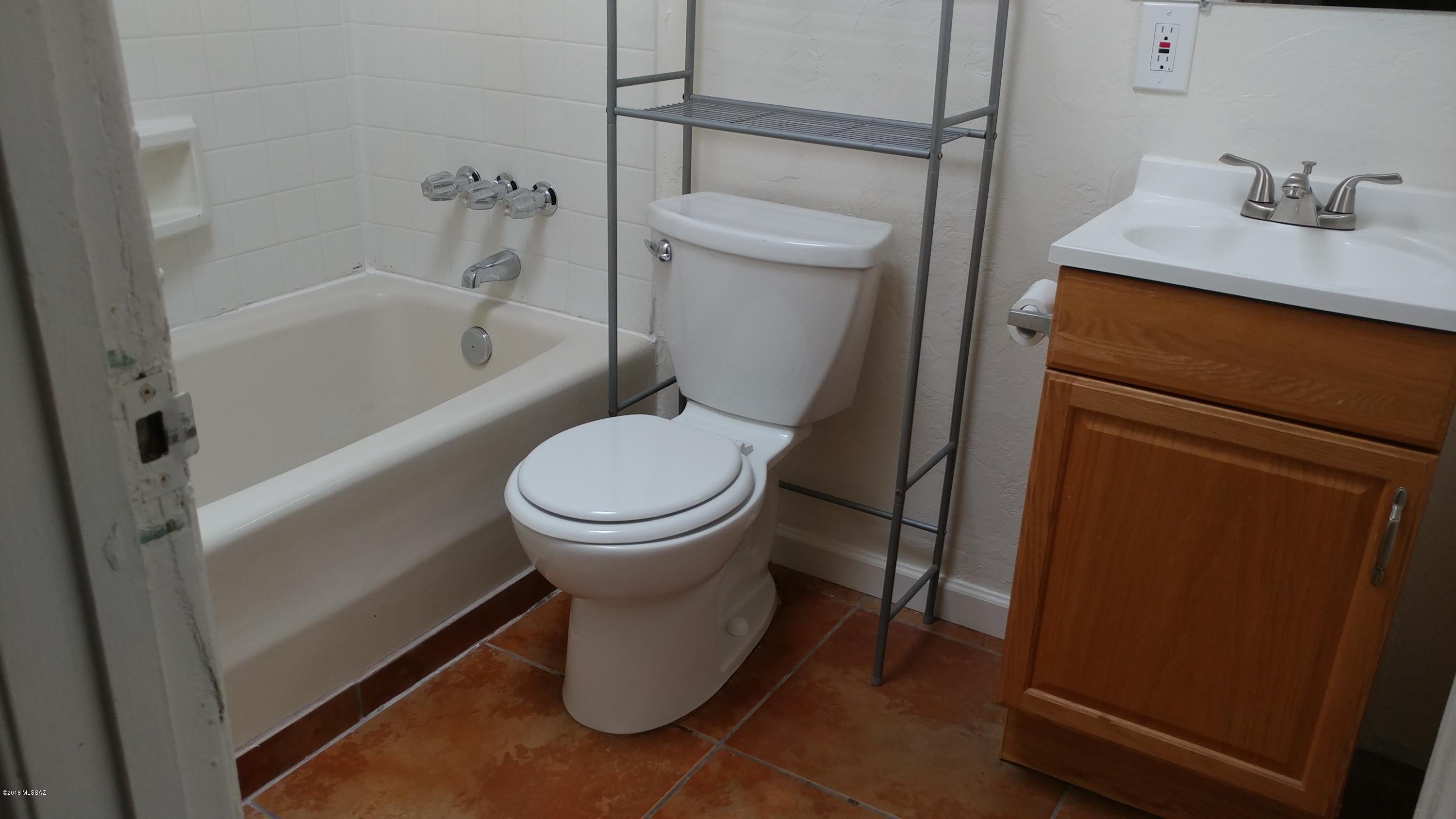 Bronx Park - Residential Lease