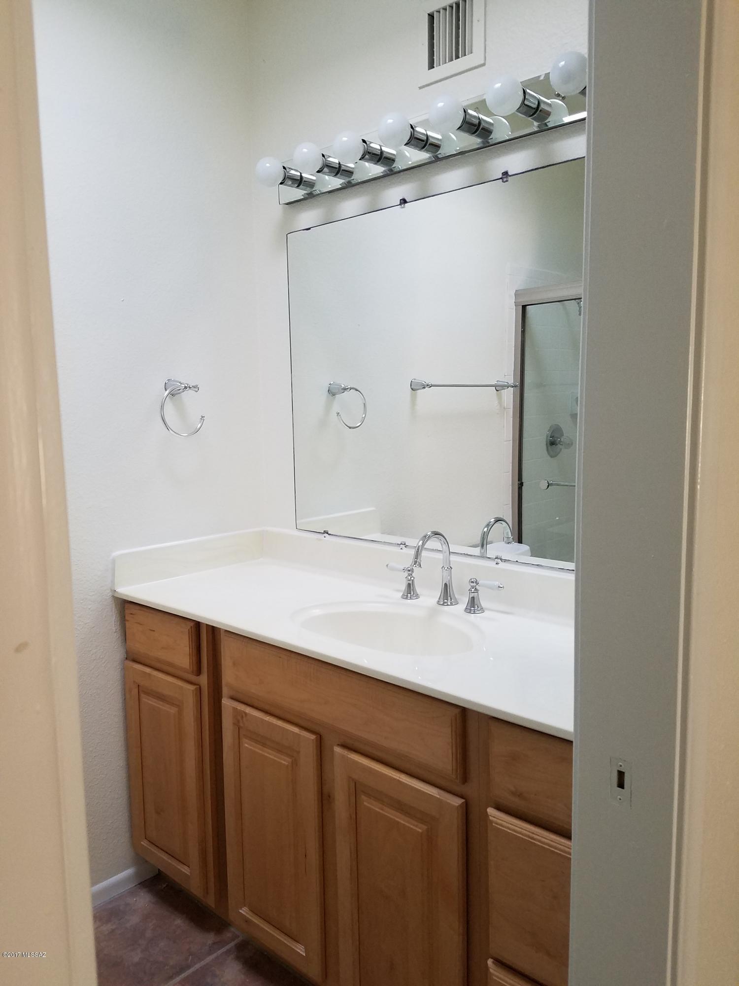 2601 E. Prince Rd. (1-20) - Residential Lease