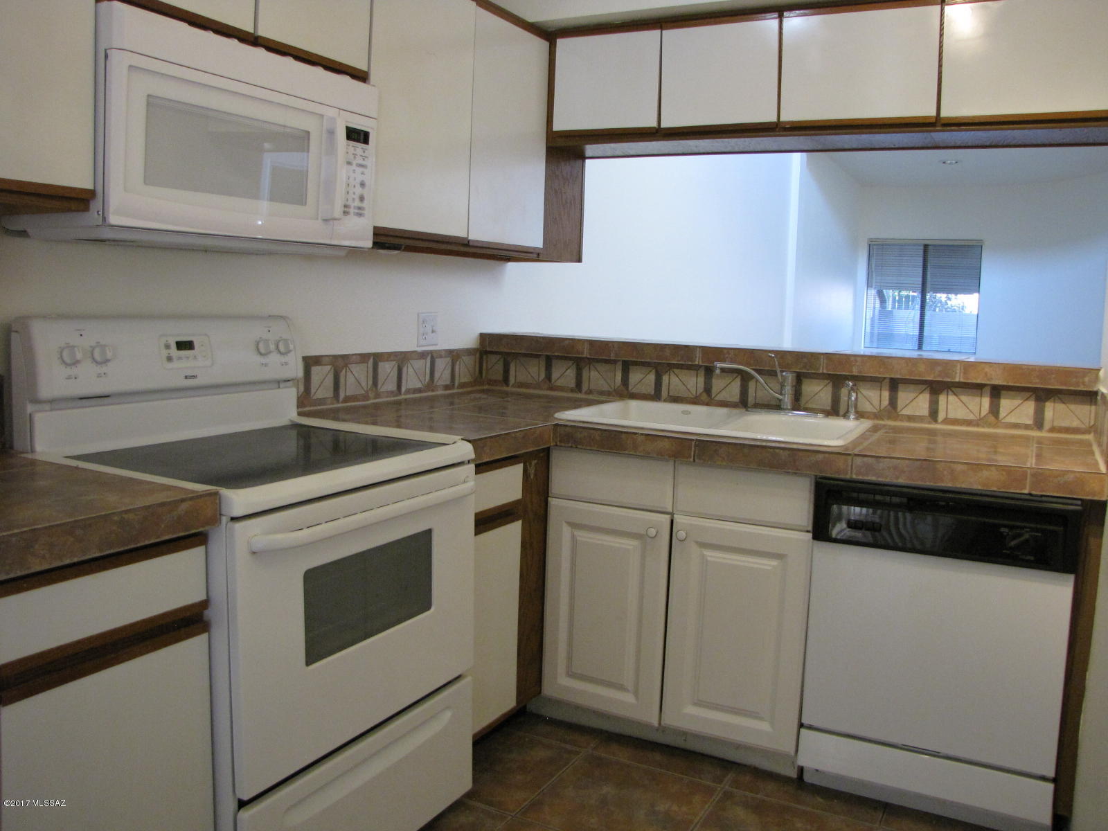2601 E. Prince Rd. (1-20) - Residential Lease