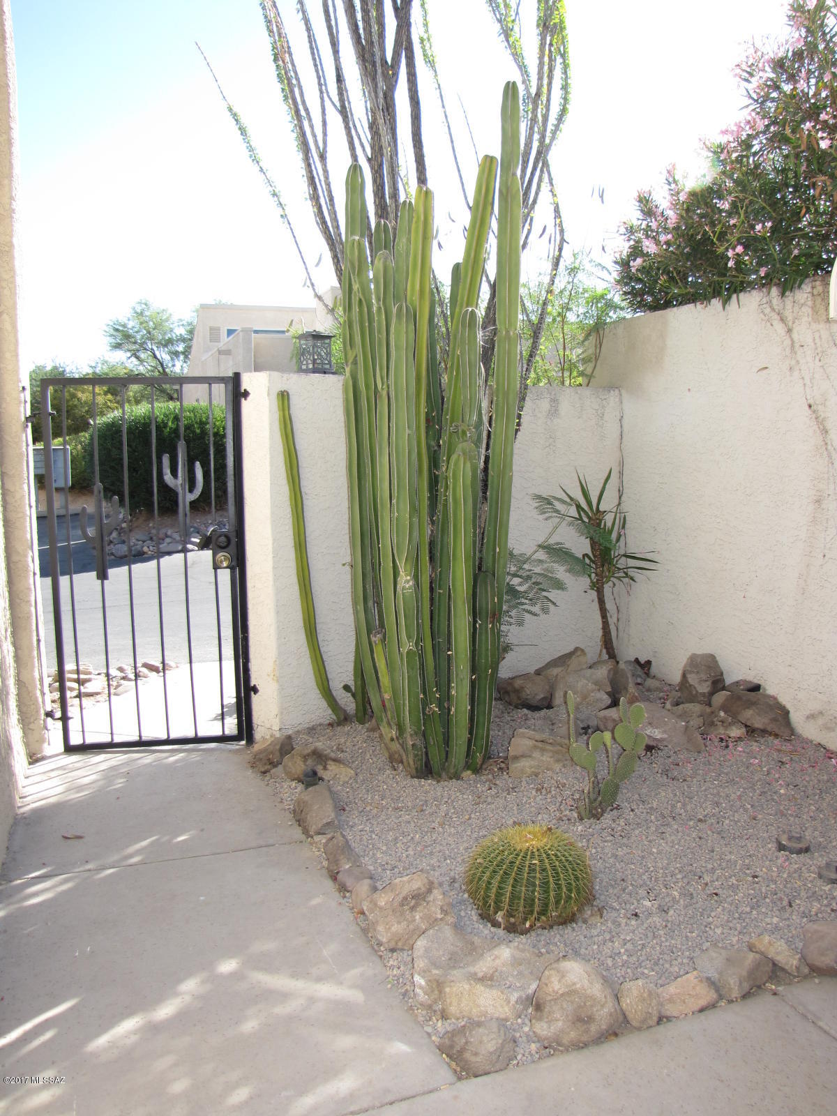 2601 E. Prince Rd. (1-20) - Residential Lease
