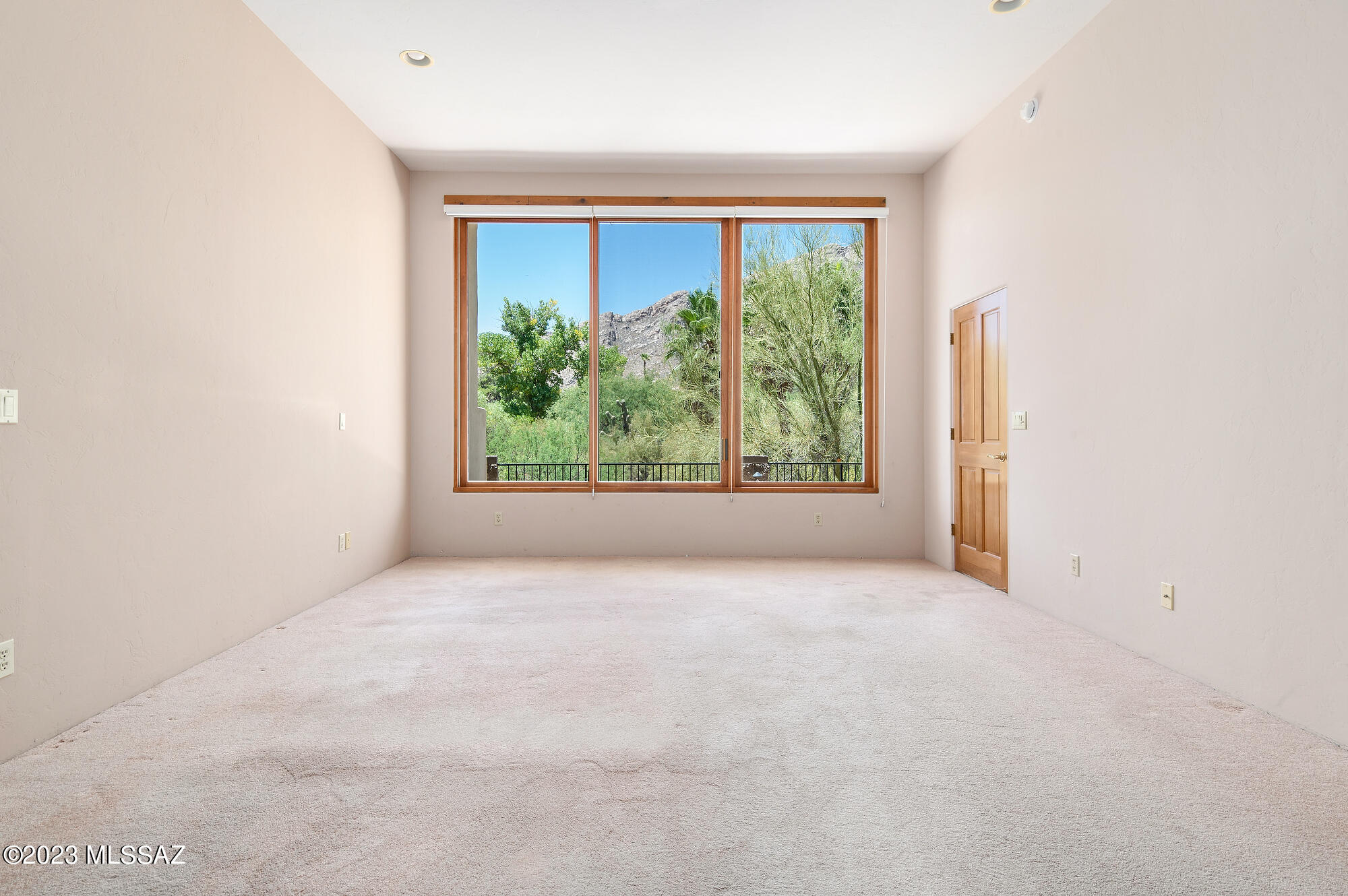 El Diamante II (1-40) - Residential