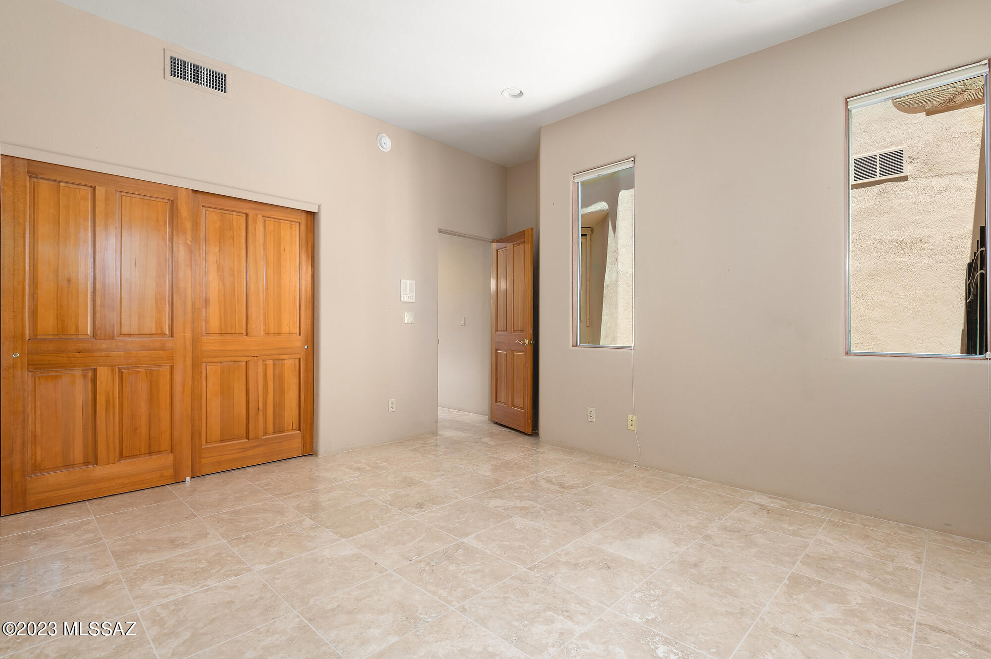 El Diamante II (1-40) - Residential