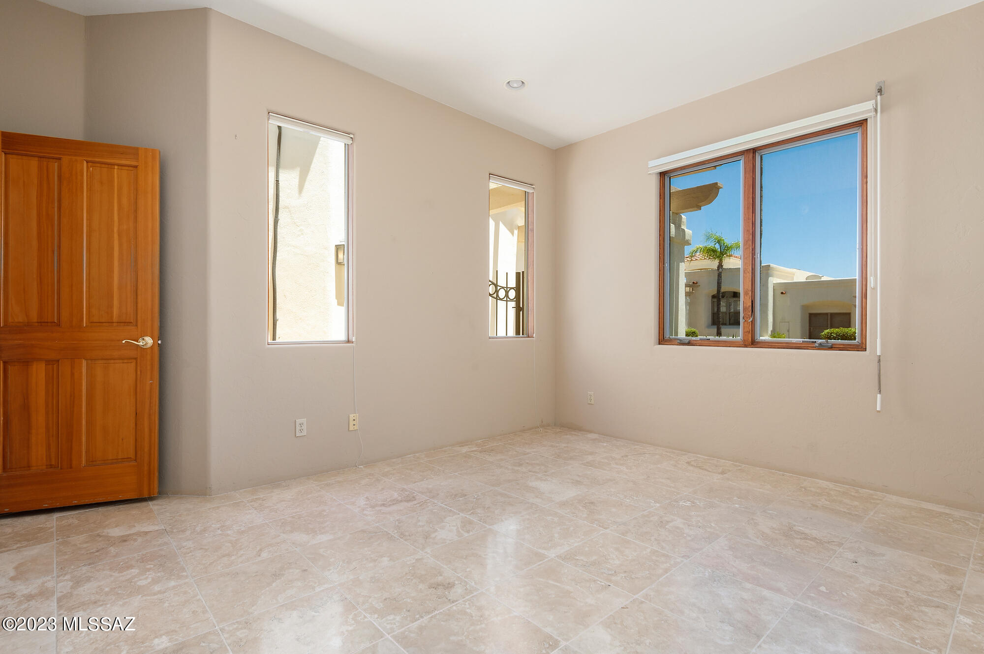 El Diamante II (1-40) - Residential