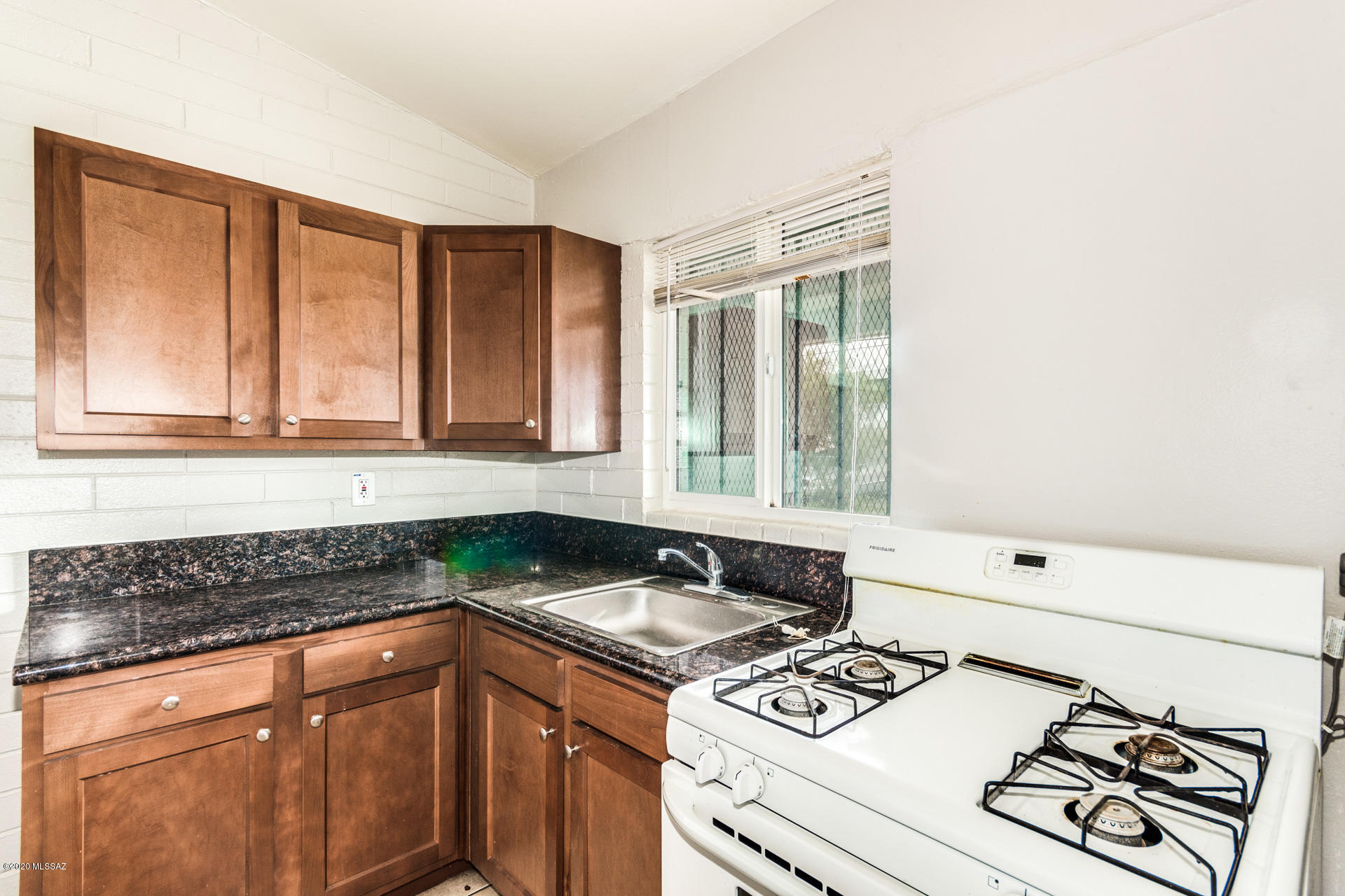 Flowing Wells Village - Residential Income