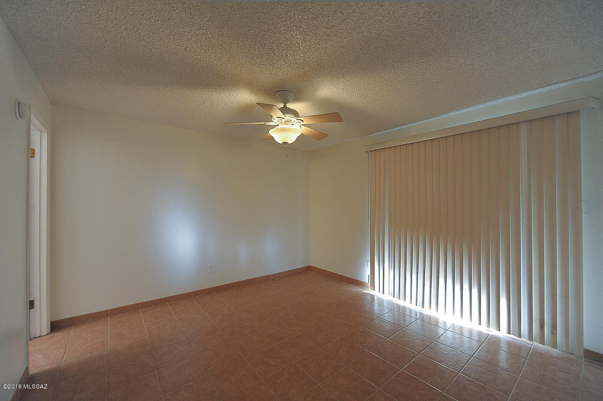 Spanish Village Th - Residential Lease
