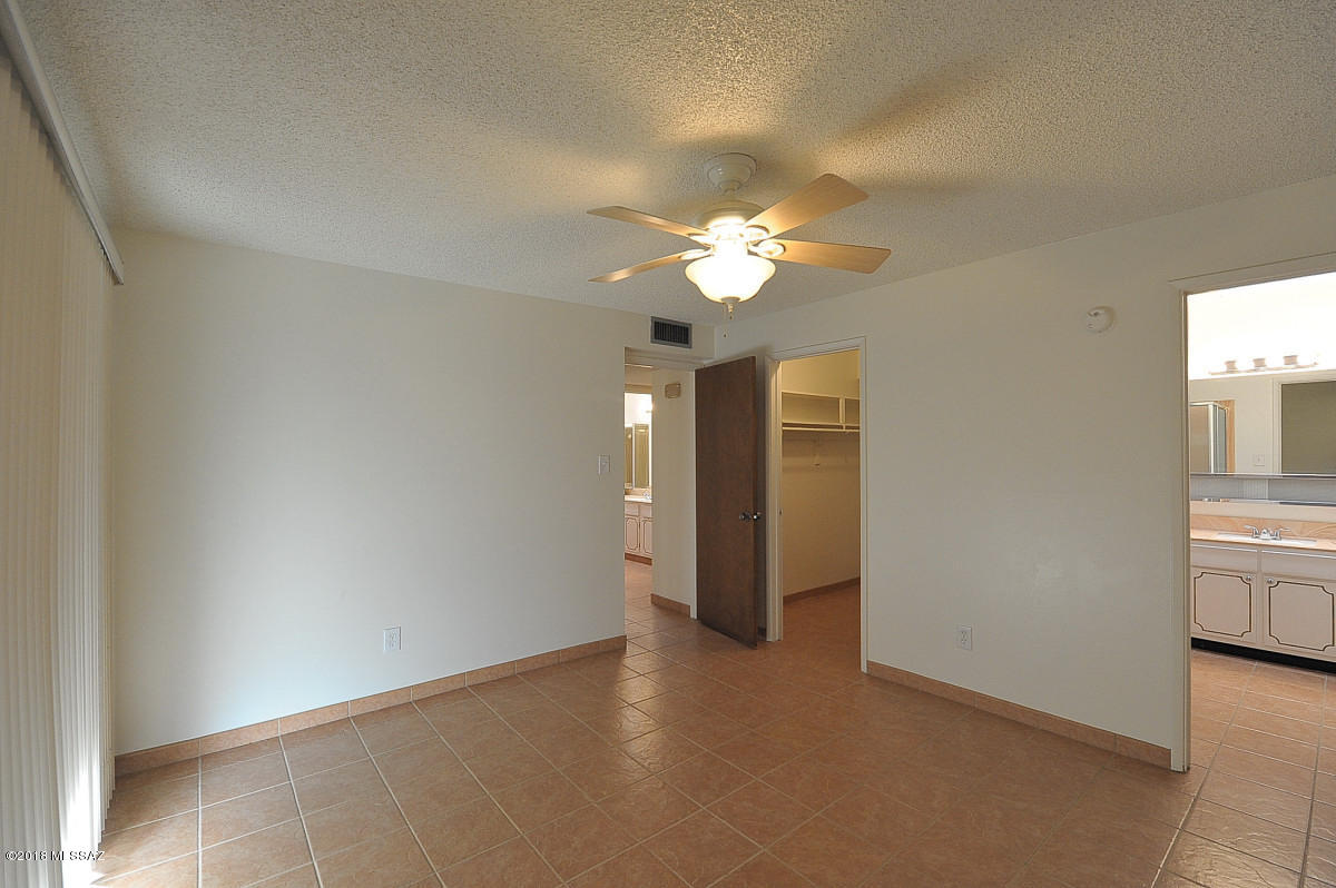 Spanish Village Th - Residential Lease