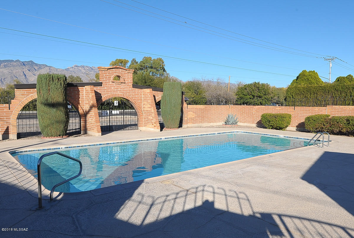 Spanish Village Th - Residential Lease
