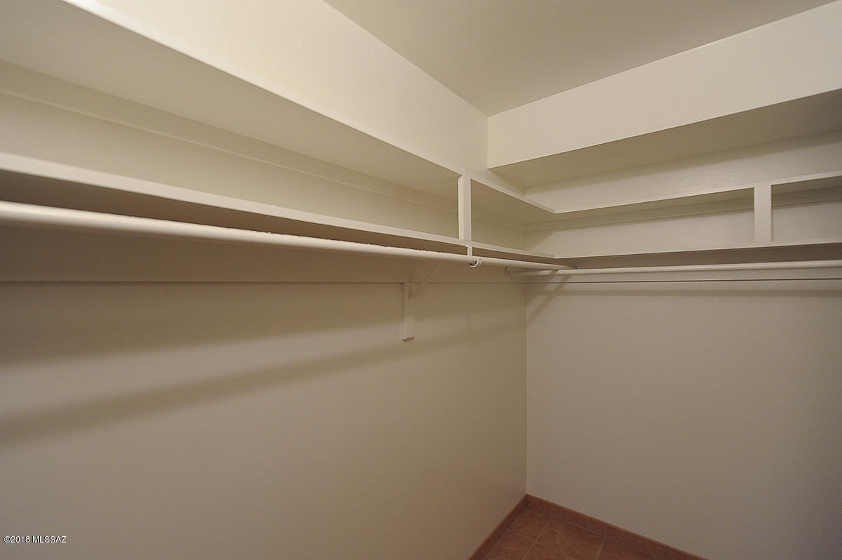 Spanish Village Th - Residential Lease