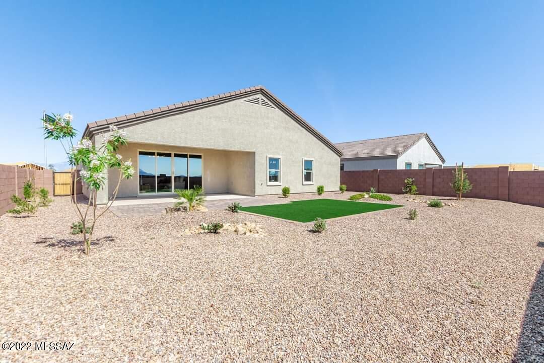 The Village at Barnett - Residential