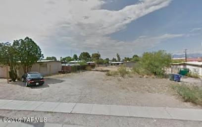 Vacant infill lot in an established single family neighborhood. Great opportunity for individual, investor or builder to construct a new home. Close to schools, Mission Manor park and commercial business. Buyer to verify all MLS info. Owner will carry with Acceptable offer and terms.