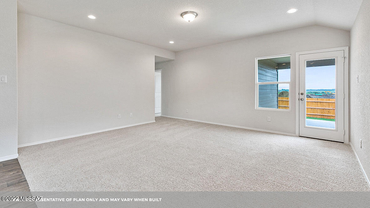 Saguaro Bloom SQ20180540069 - Residential