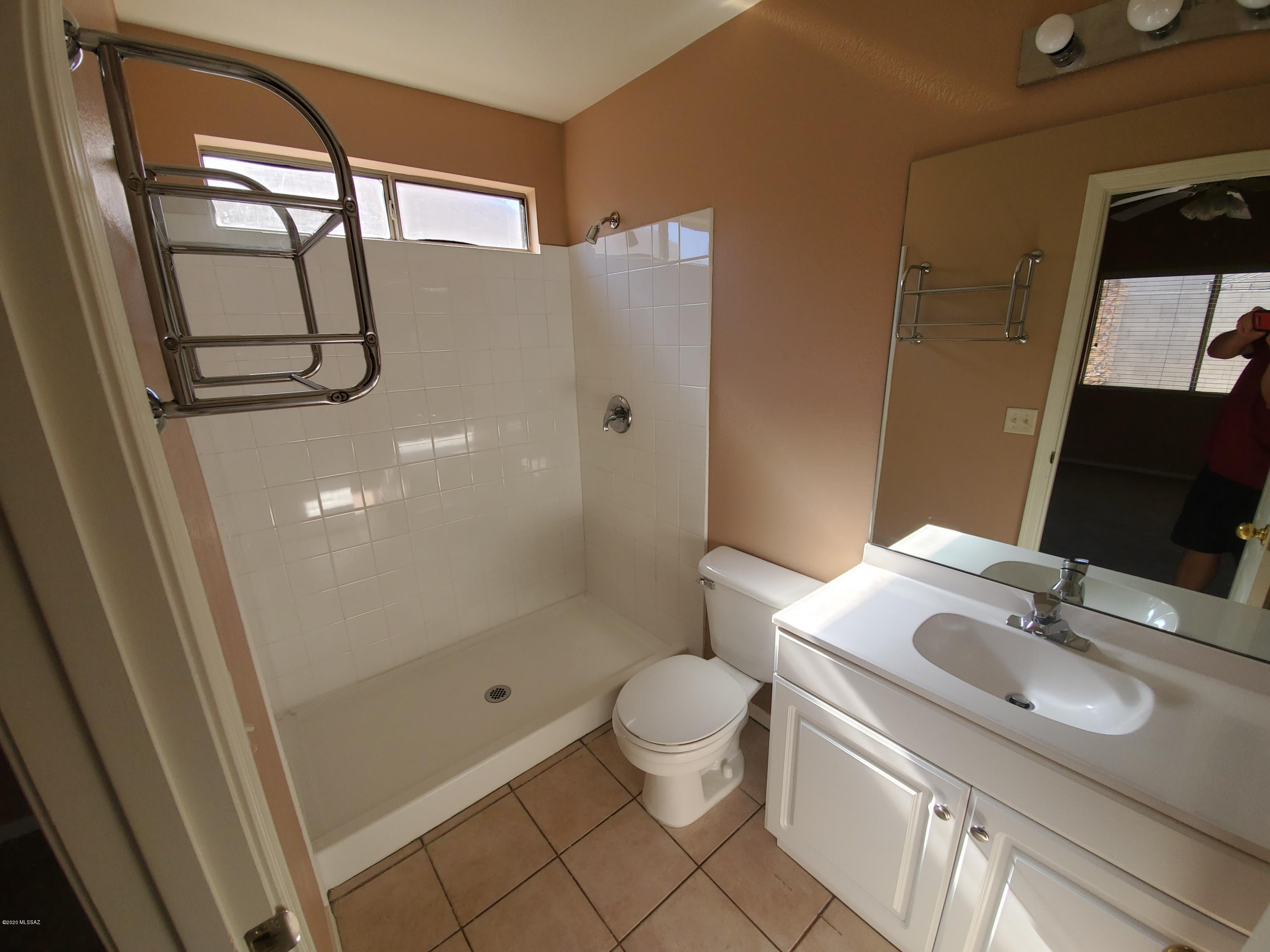 Wilmot Shadows (1-81) - Residential Lease