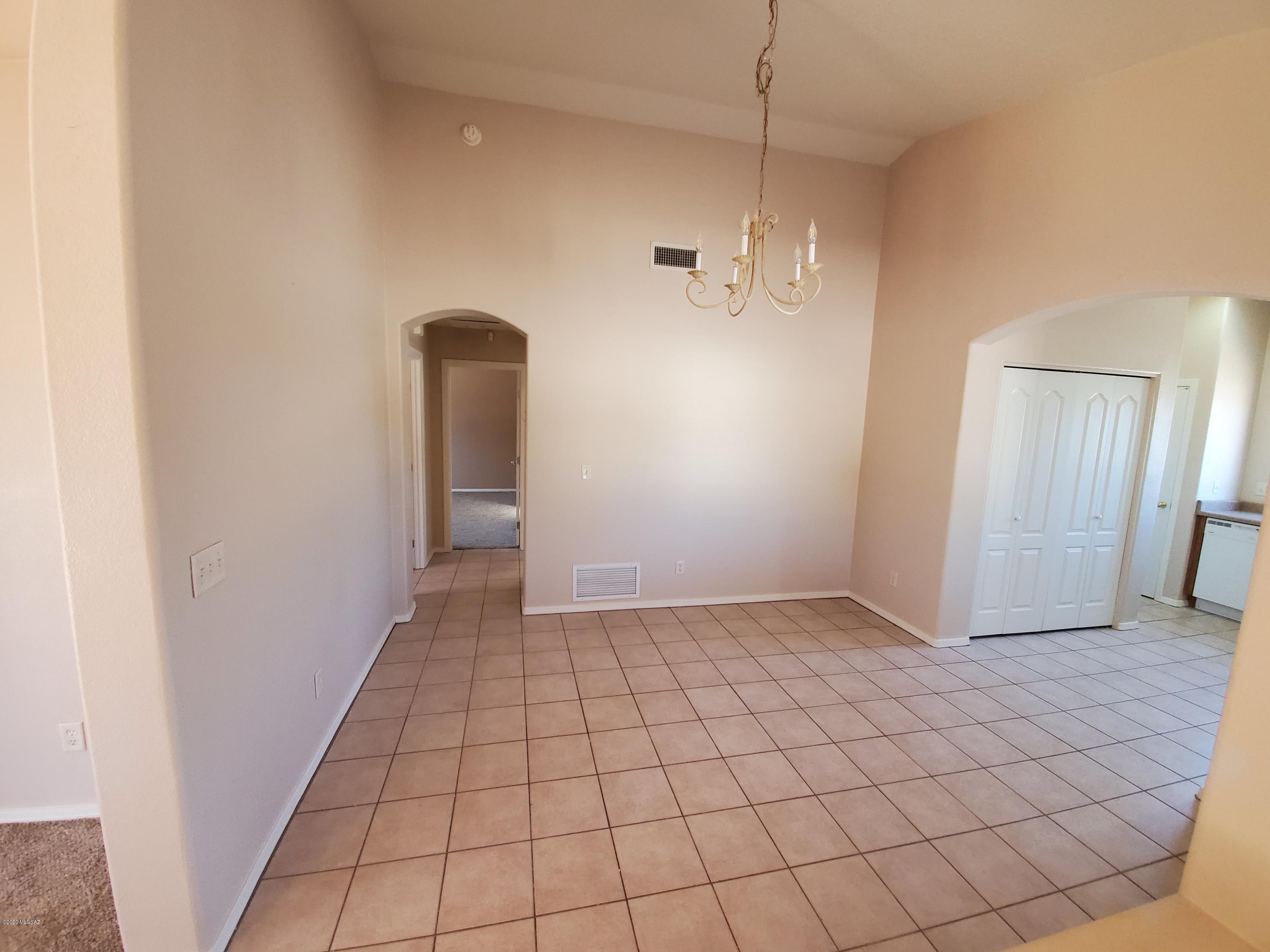 Wilmot Shadows (1-81) - Residential Lease