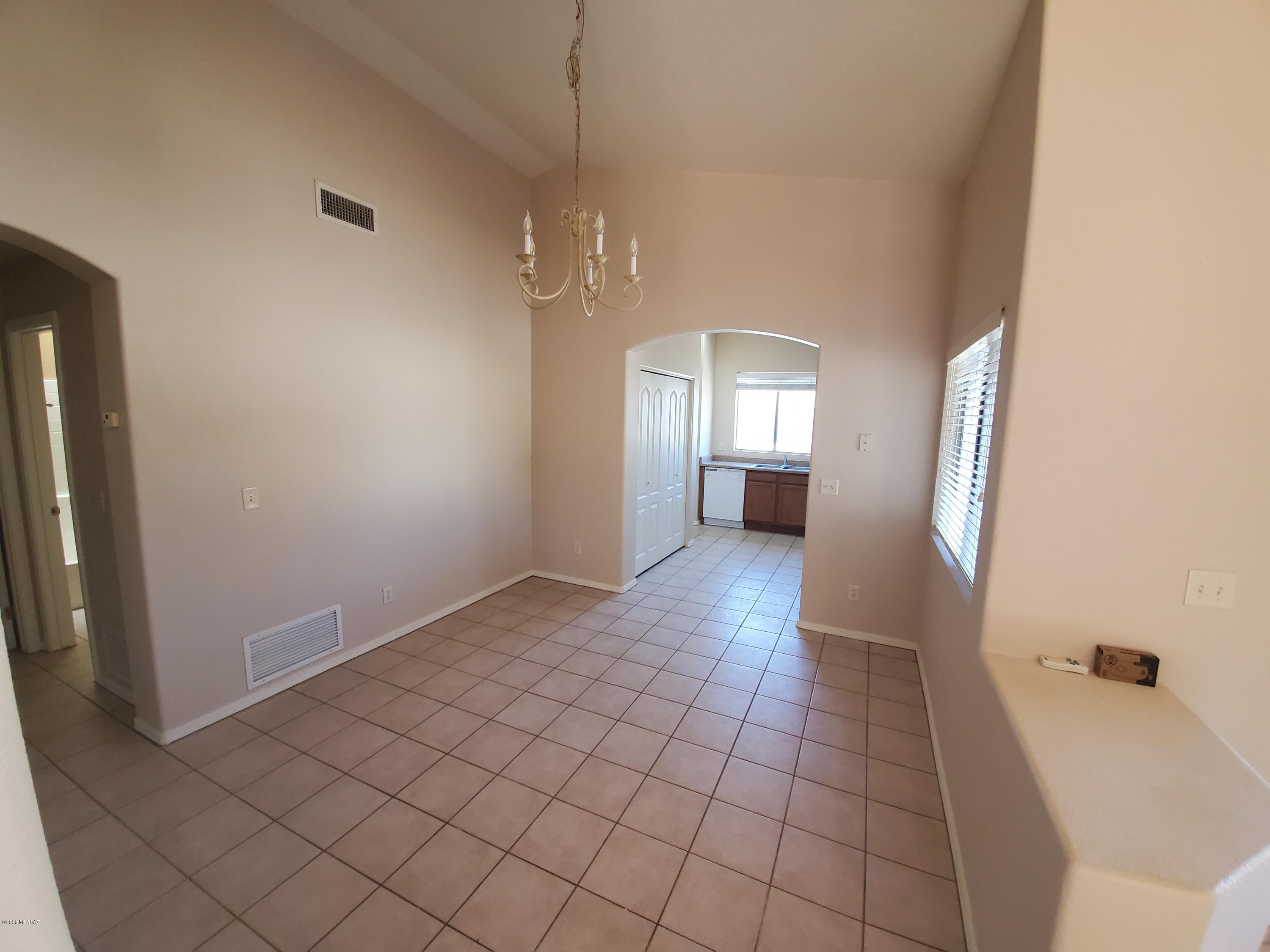 Wilmot Shadows (1-81) - Residential Lease