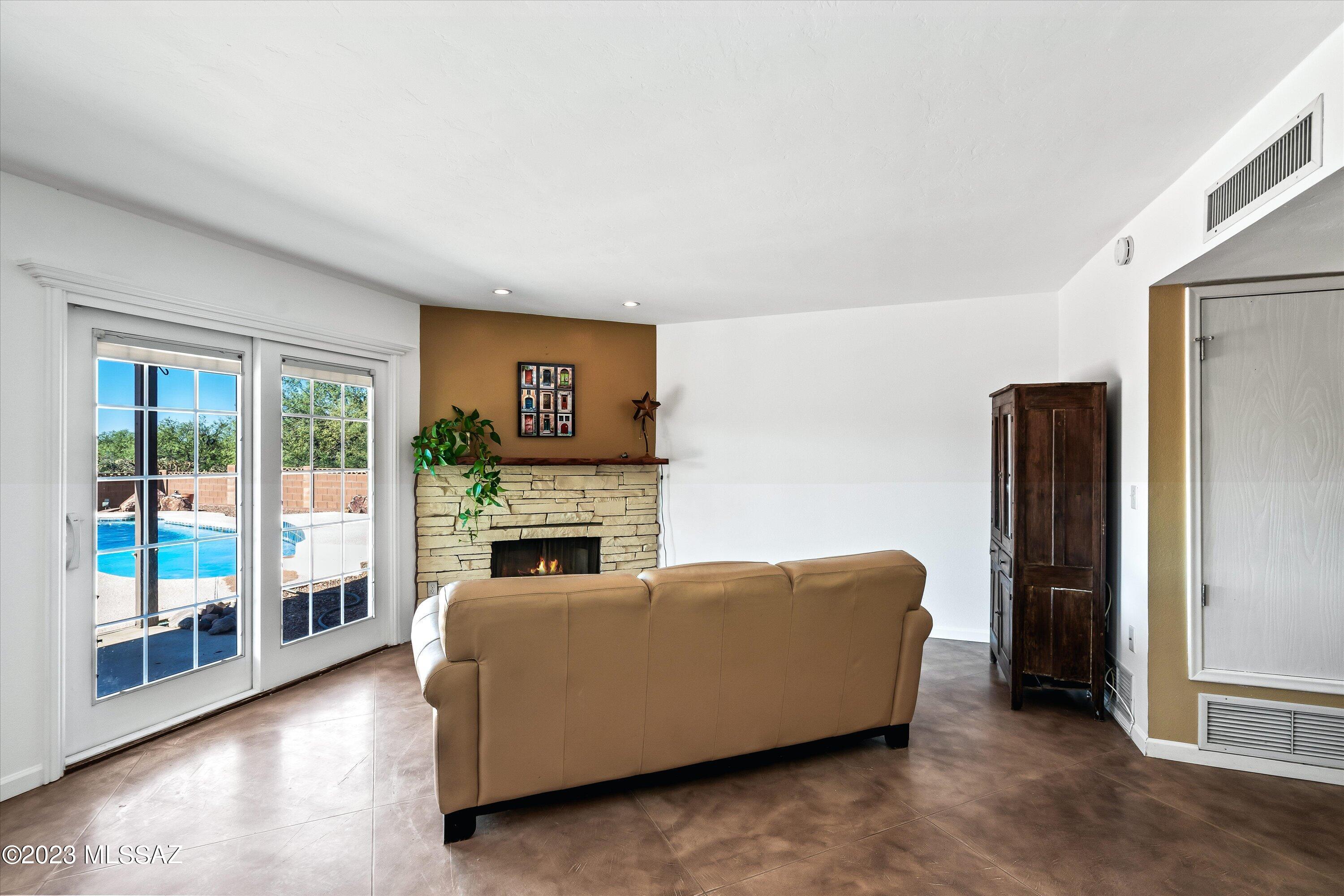 Catalina Valley  (54-114) - Residential
