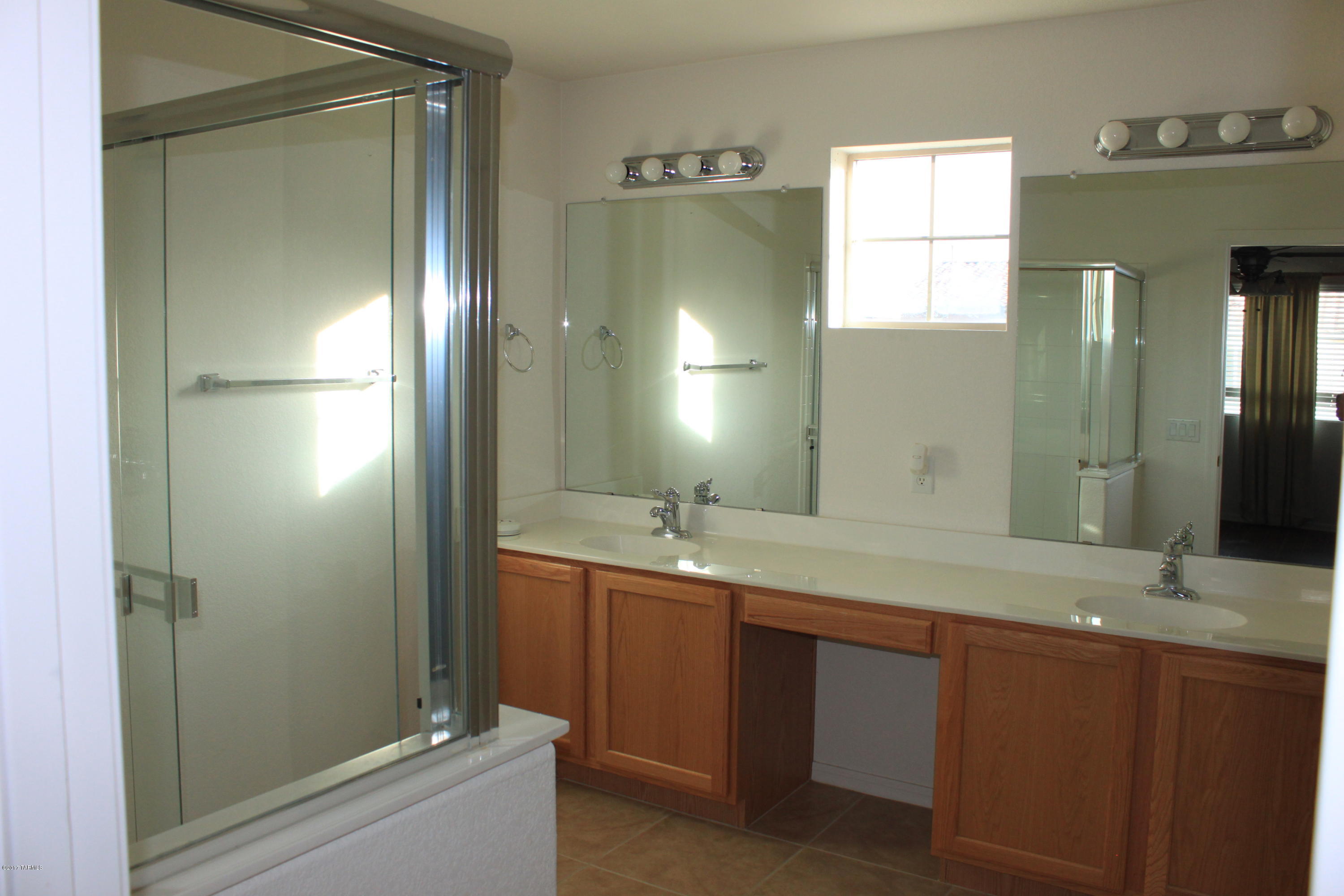 Presidio De Cancion (1-200) - Residential