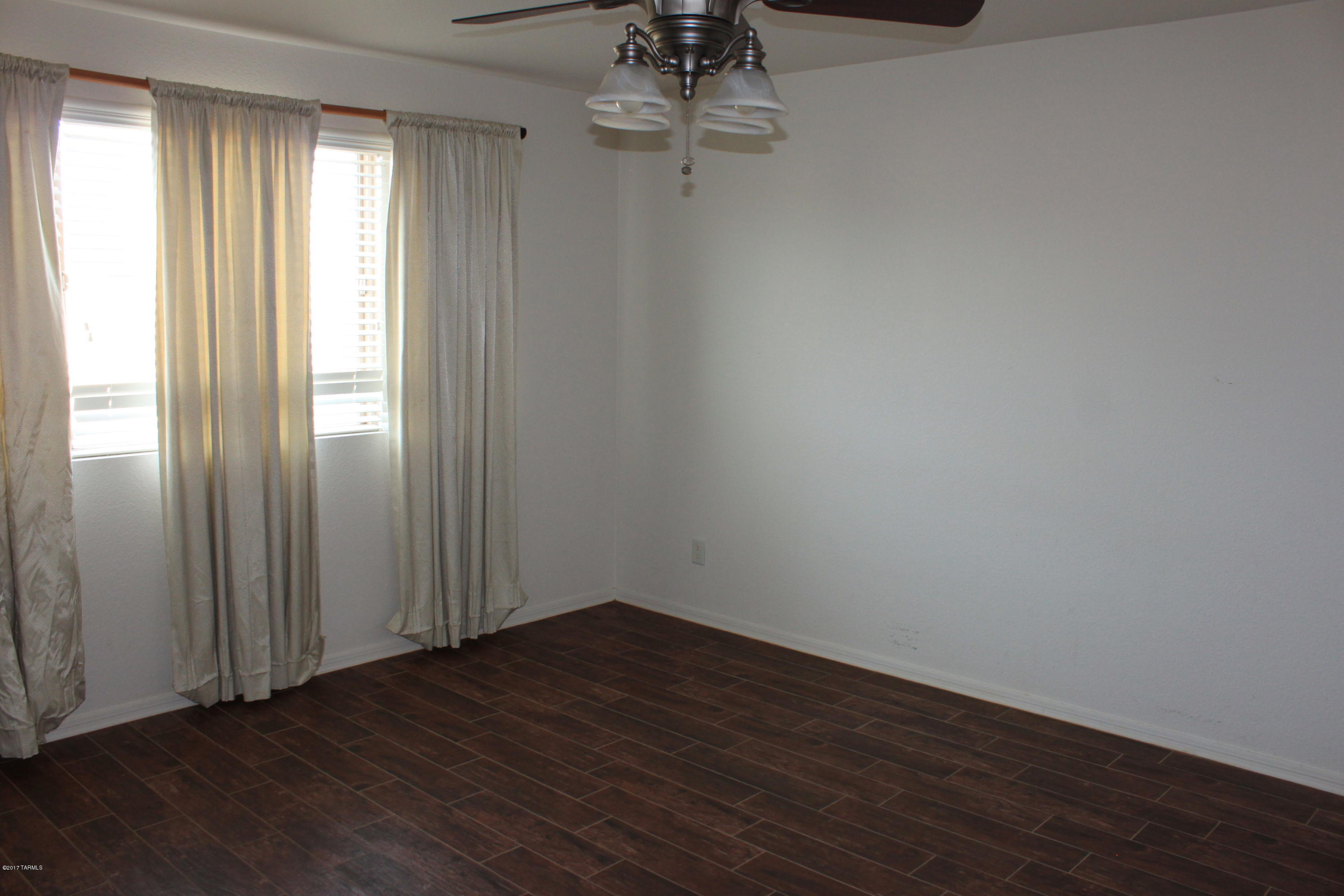 Presidio De Cancion (1-200) - Residential