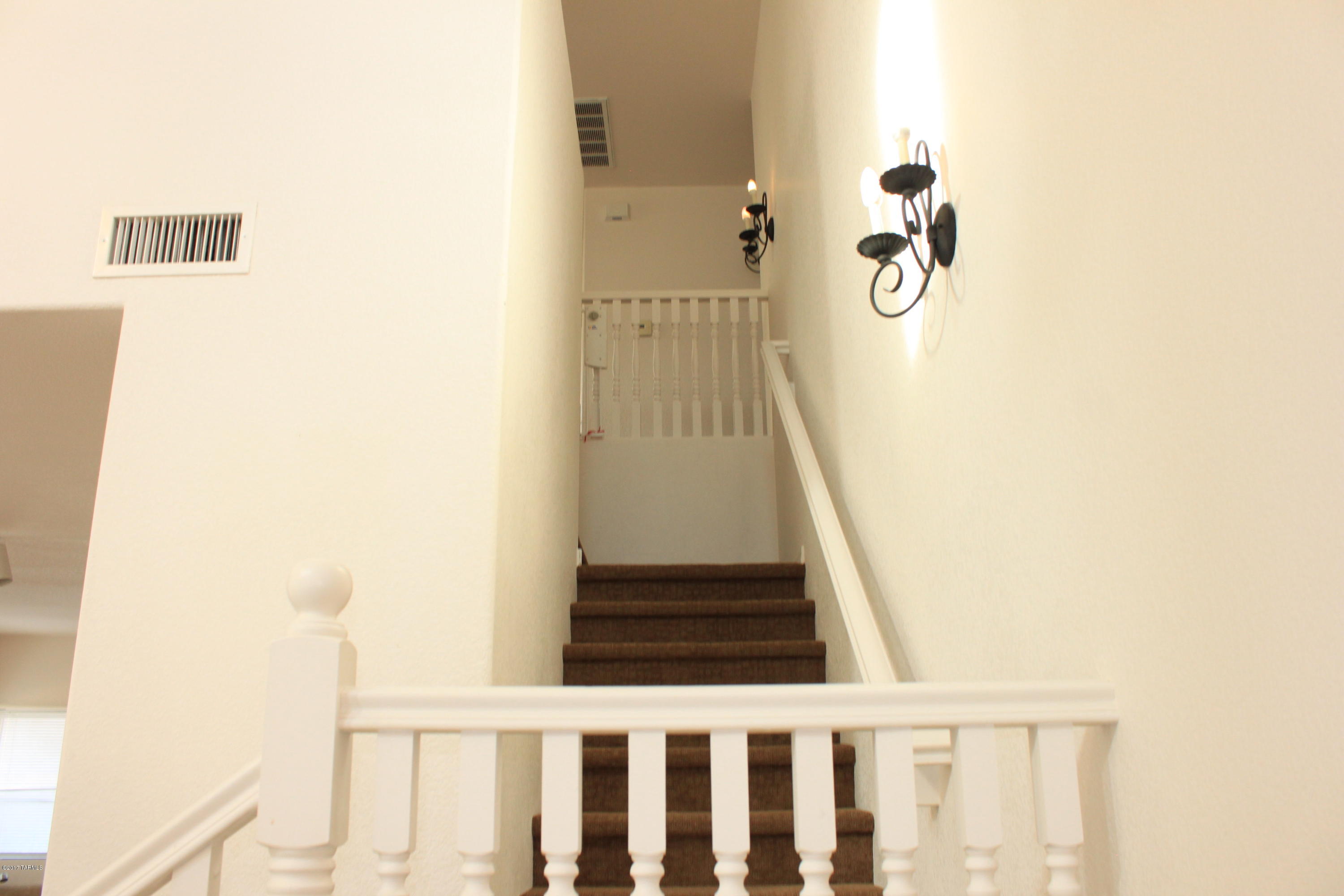 Presidio De Cancion (1-200) - Residential