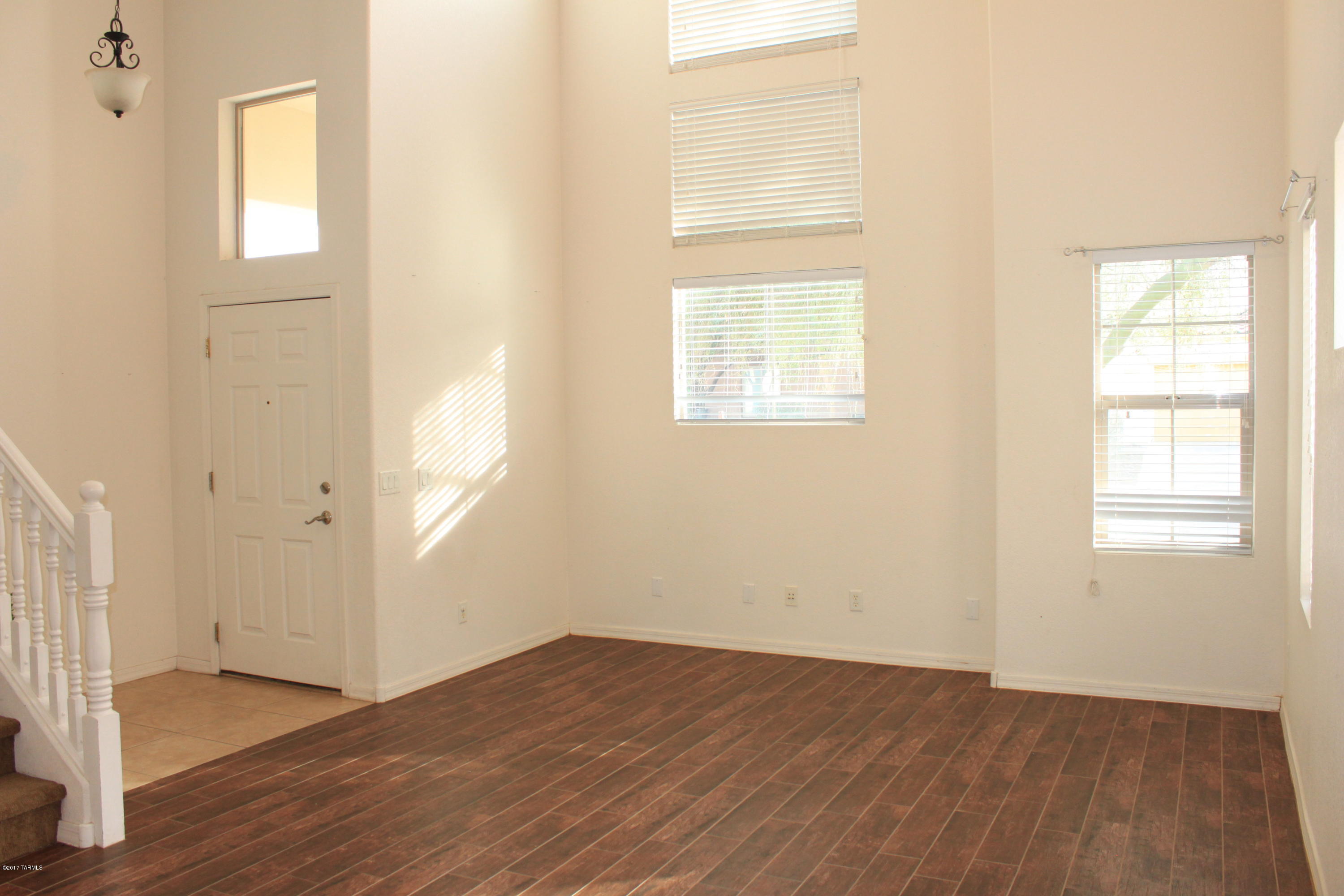 Presidio De Cancion (1-200) - Residential