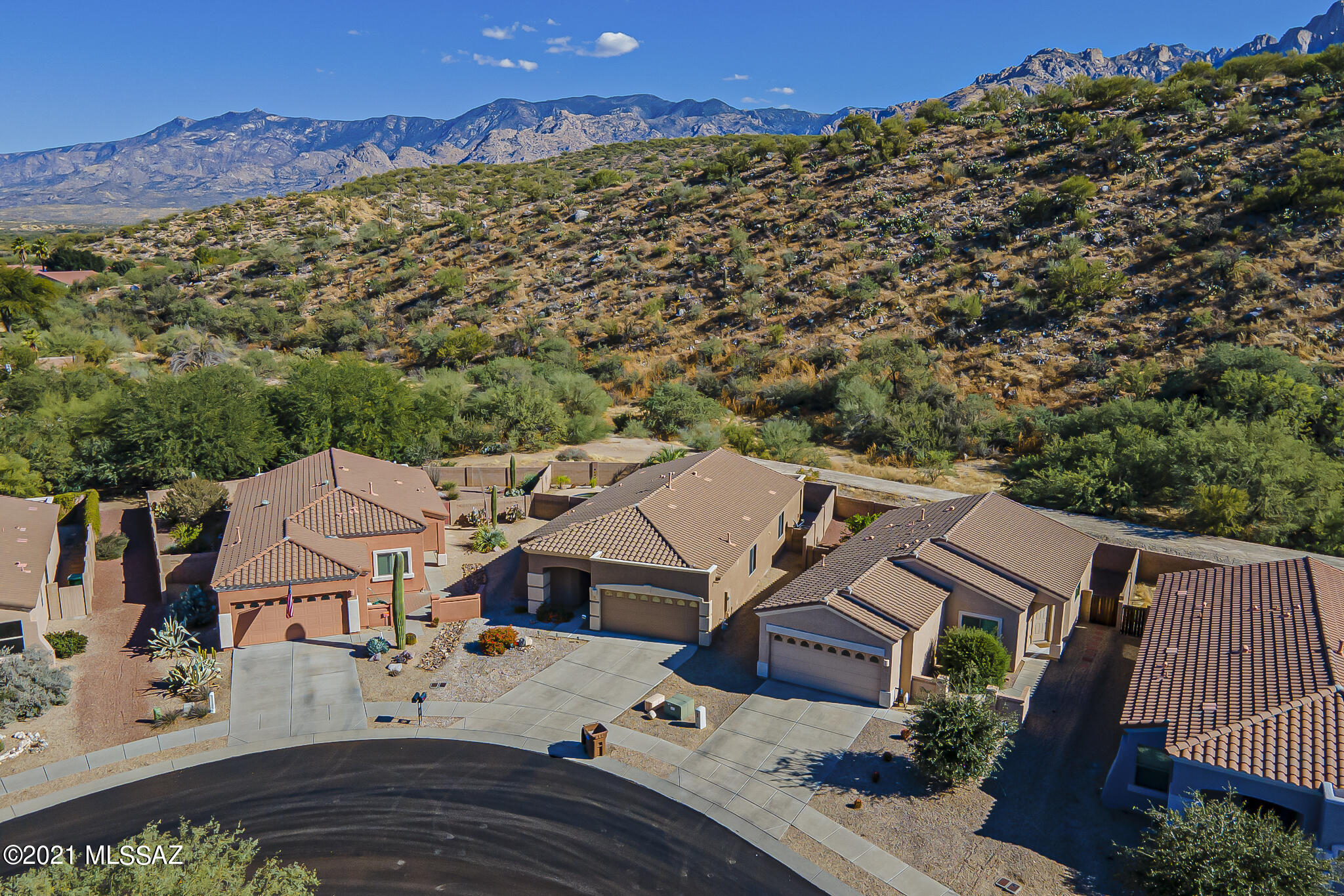 Welcome home! This 3 bedroom 2  bath home is located in Rams  Pass. 1301 sq ft with open floor plan. Kitchen features granite and spacious dining area. Tile through out the home make it easy care. This is a hikers dream backing to natural desert with access to many hiking trails. Enjoy the park across the street. This home wont last call today Ito view.