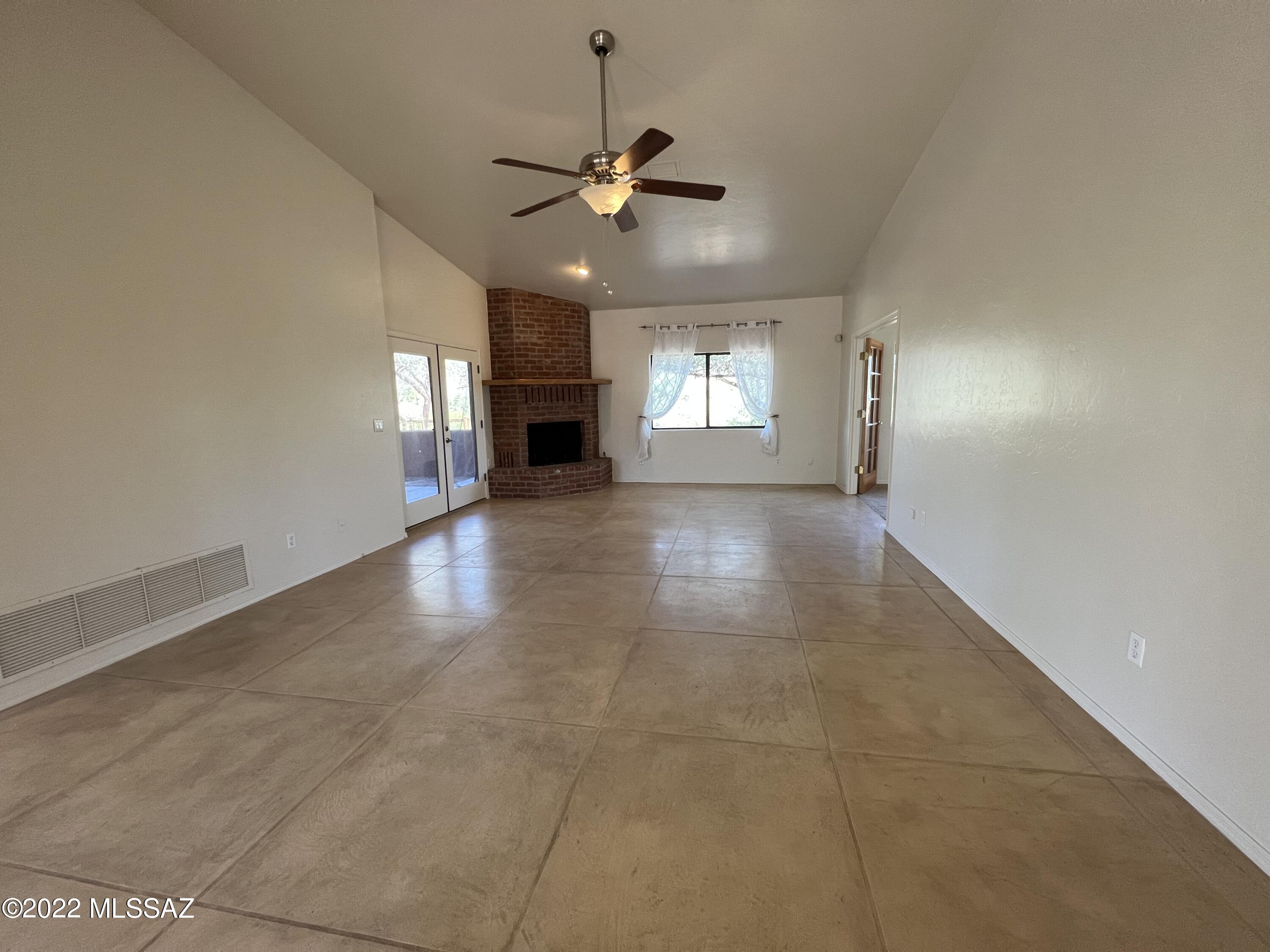 Unsubdivided - Residential Lease
