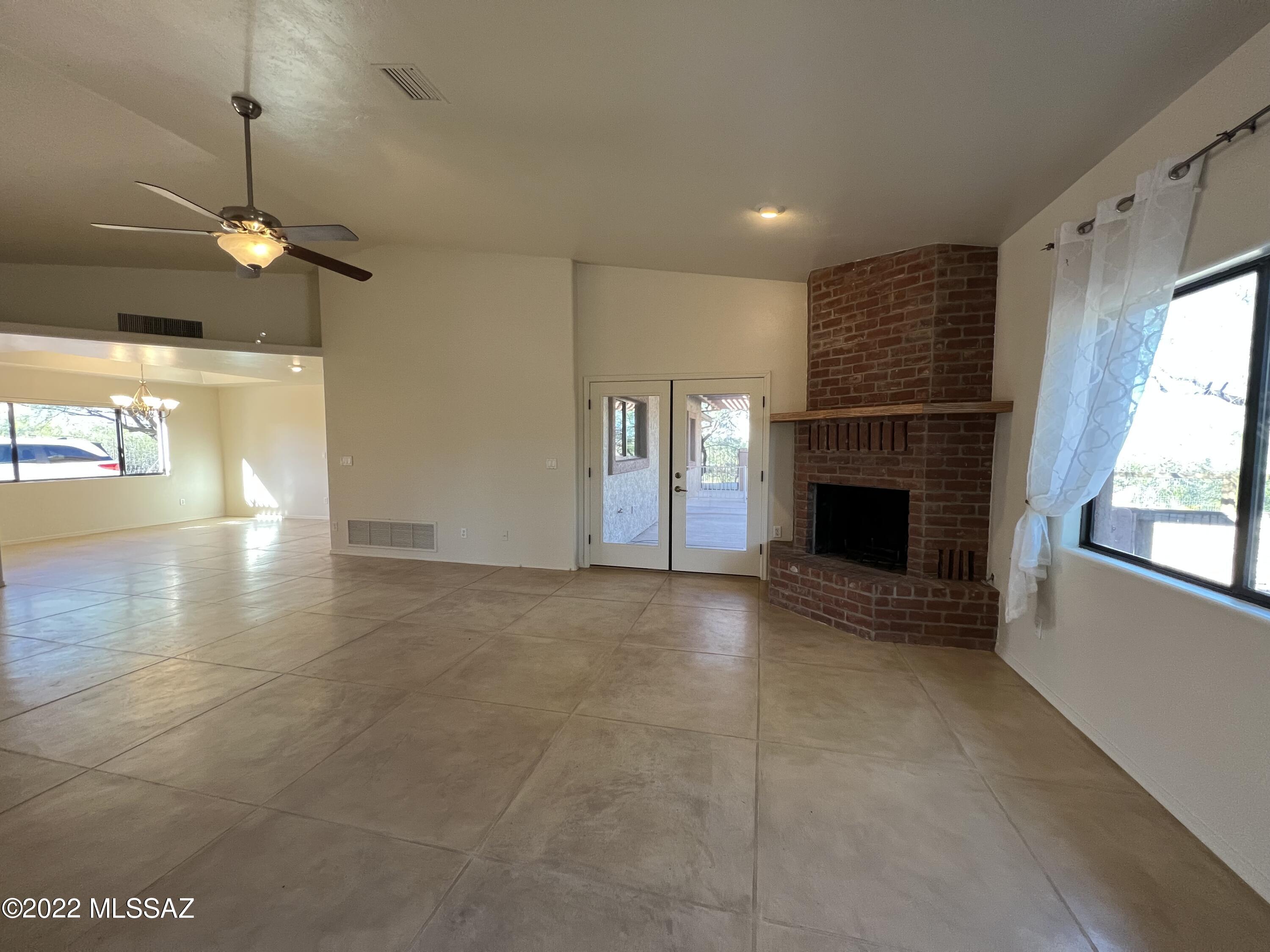 Unsubdivided - Residential Lease