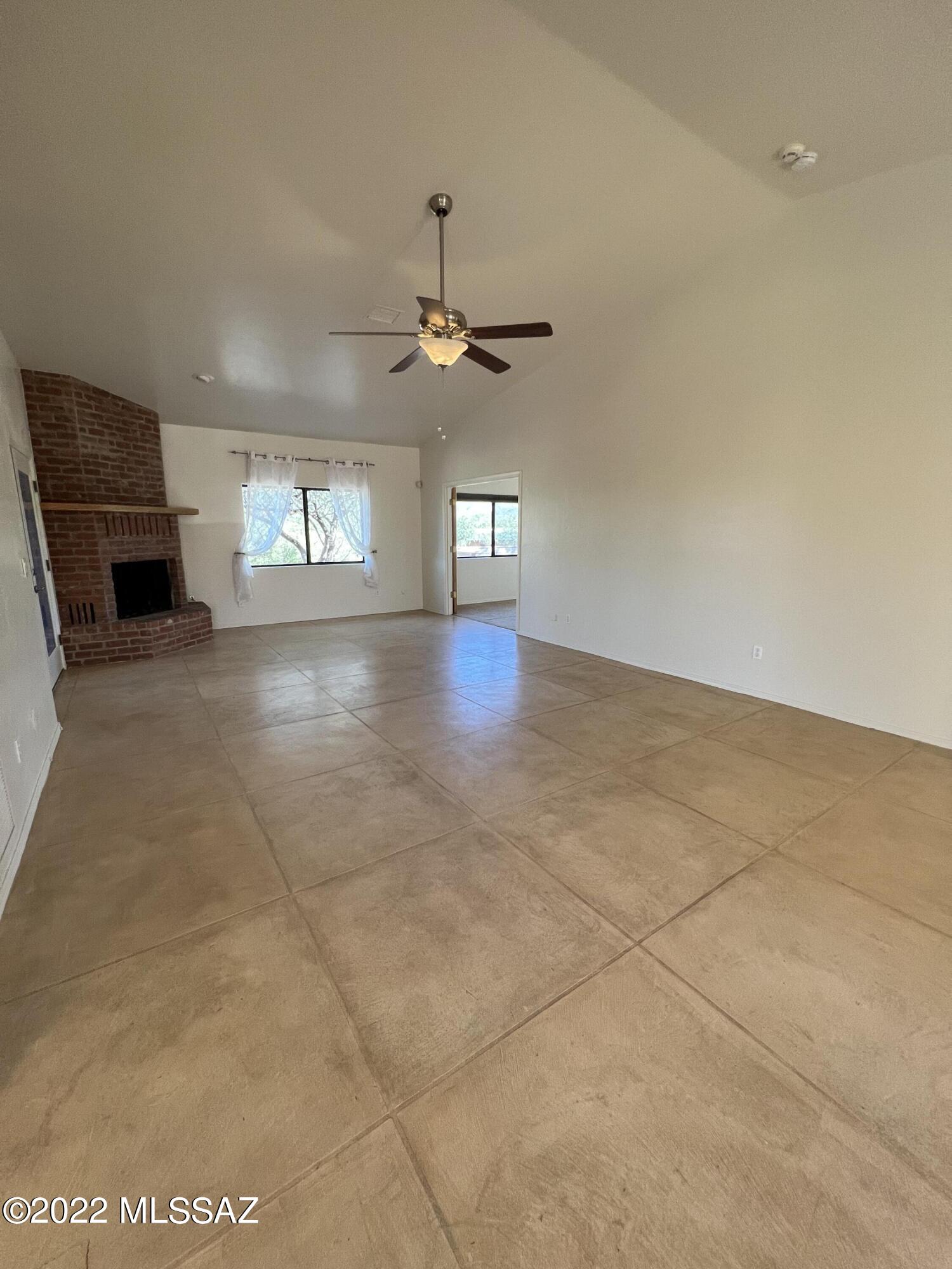 Unsubdivided - Residential Lease