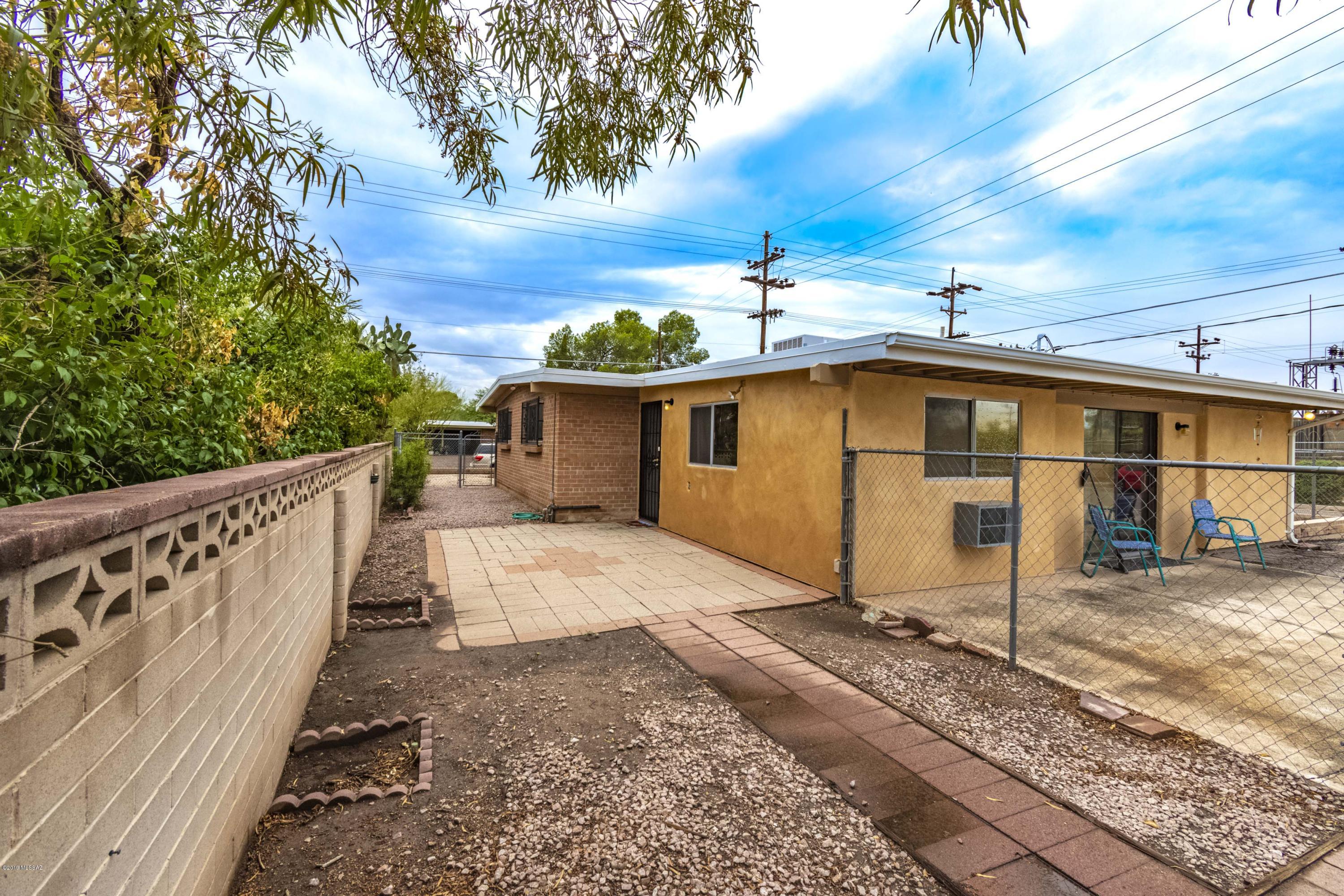 Campbell Ave. Acres - Residential