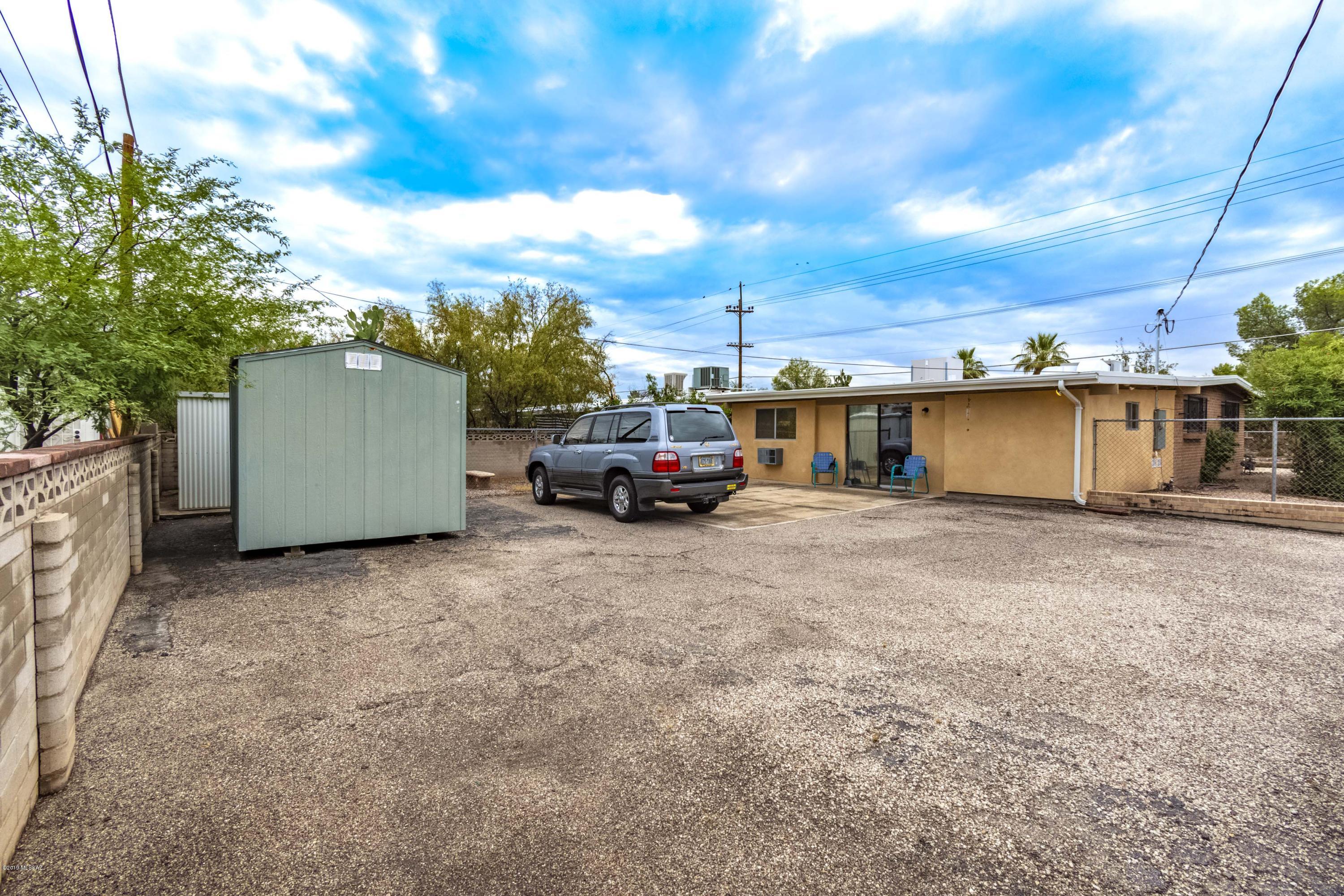 Campbell Ave. Acres - Residential