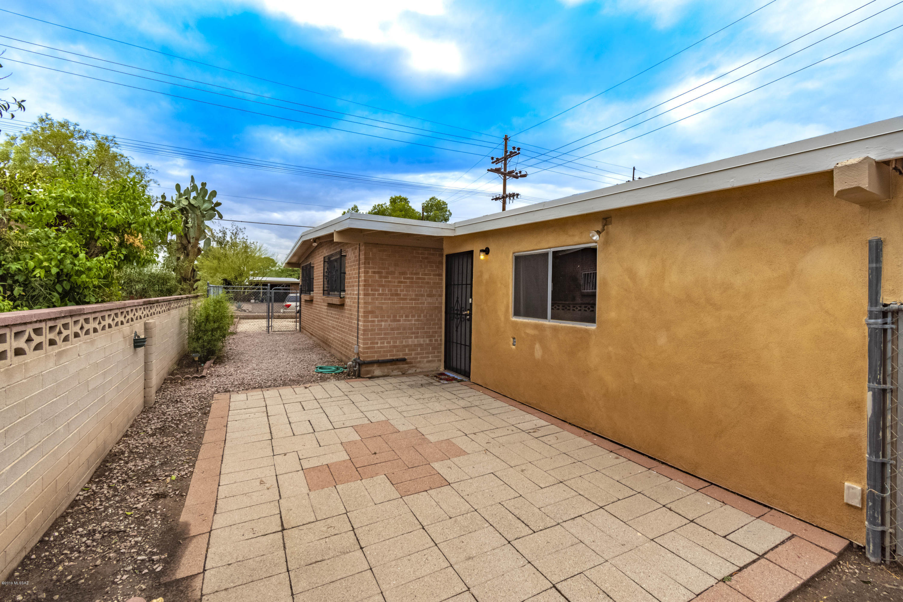 Campbell Ave. Acres - Residential
