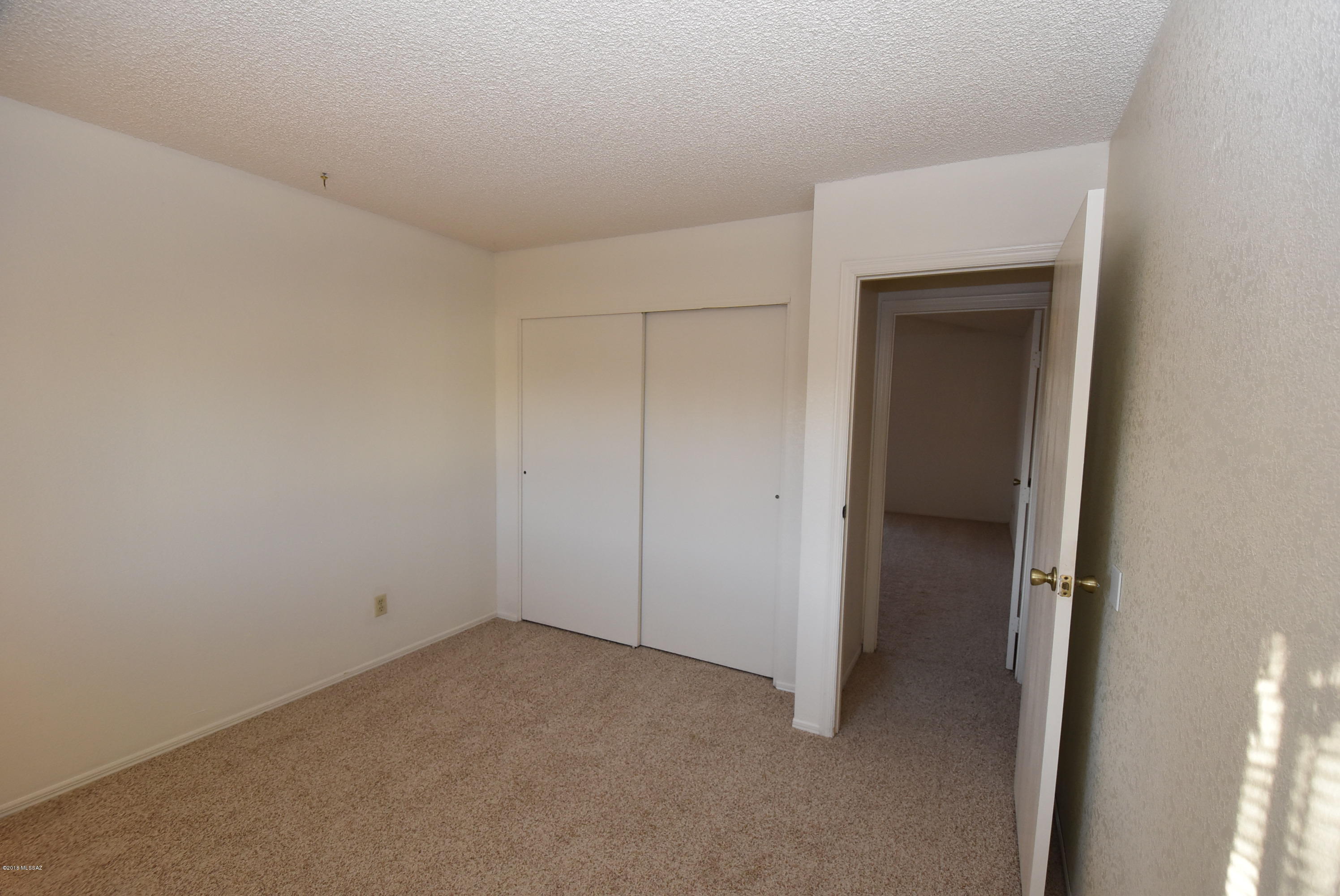 Oak Tree II at Midvale (273-519) - Residential Lease