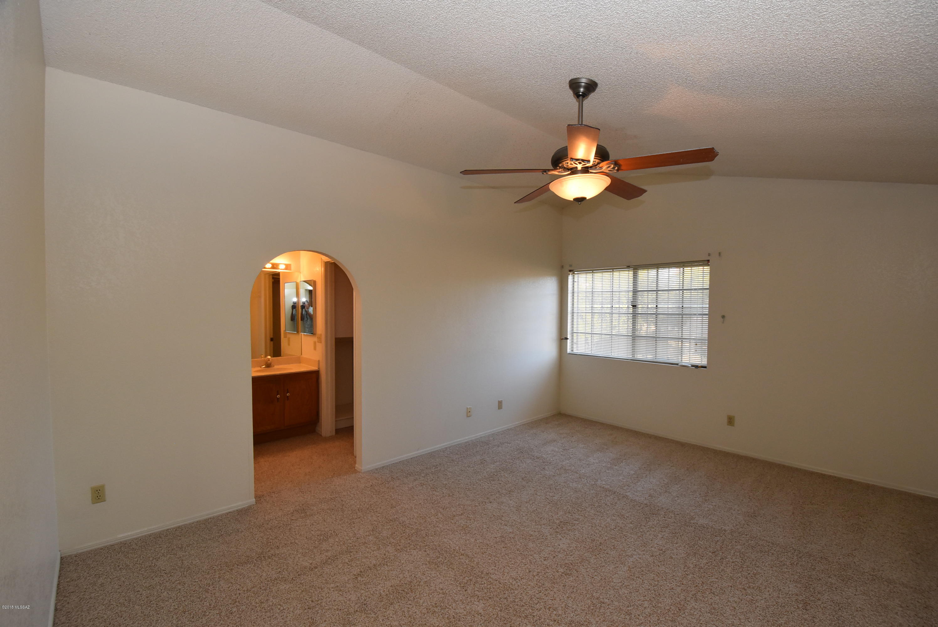 Oak Tree II at Midvale (273-519) - Residential Lease