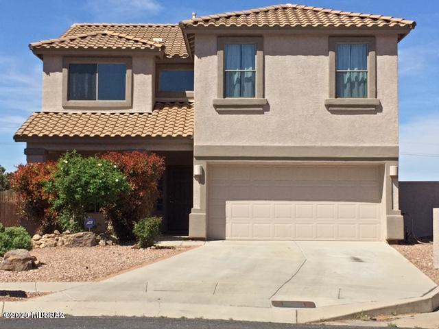 Quaint and Quiet, this beautiful house is perfect for you to make your home. The serene location boasts beautiful mountain views and is situated at the end of the Cul De Sac in the highly sought after Eagle Crest Ranch. 
With one of the largest lots in the community the possibilities are endless to create your ultimate oasis. 
This 2003 immaculately maintained home comes with a peace of mind and home warranty.