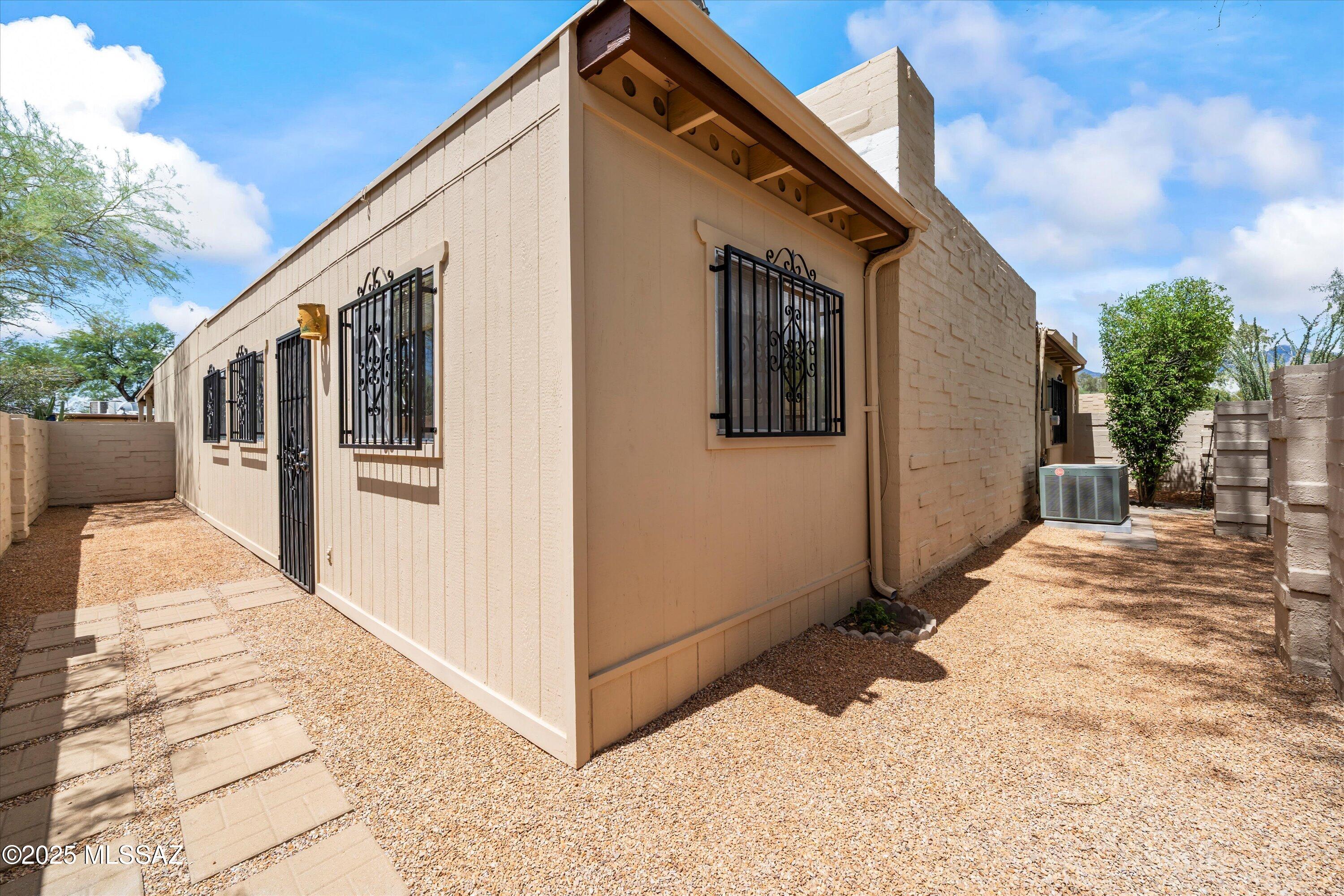 Pantano Townhomes (1-118) - Residential