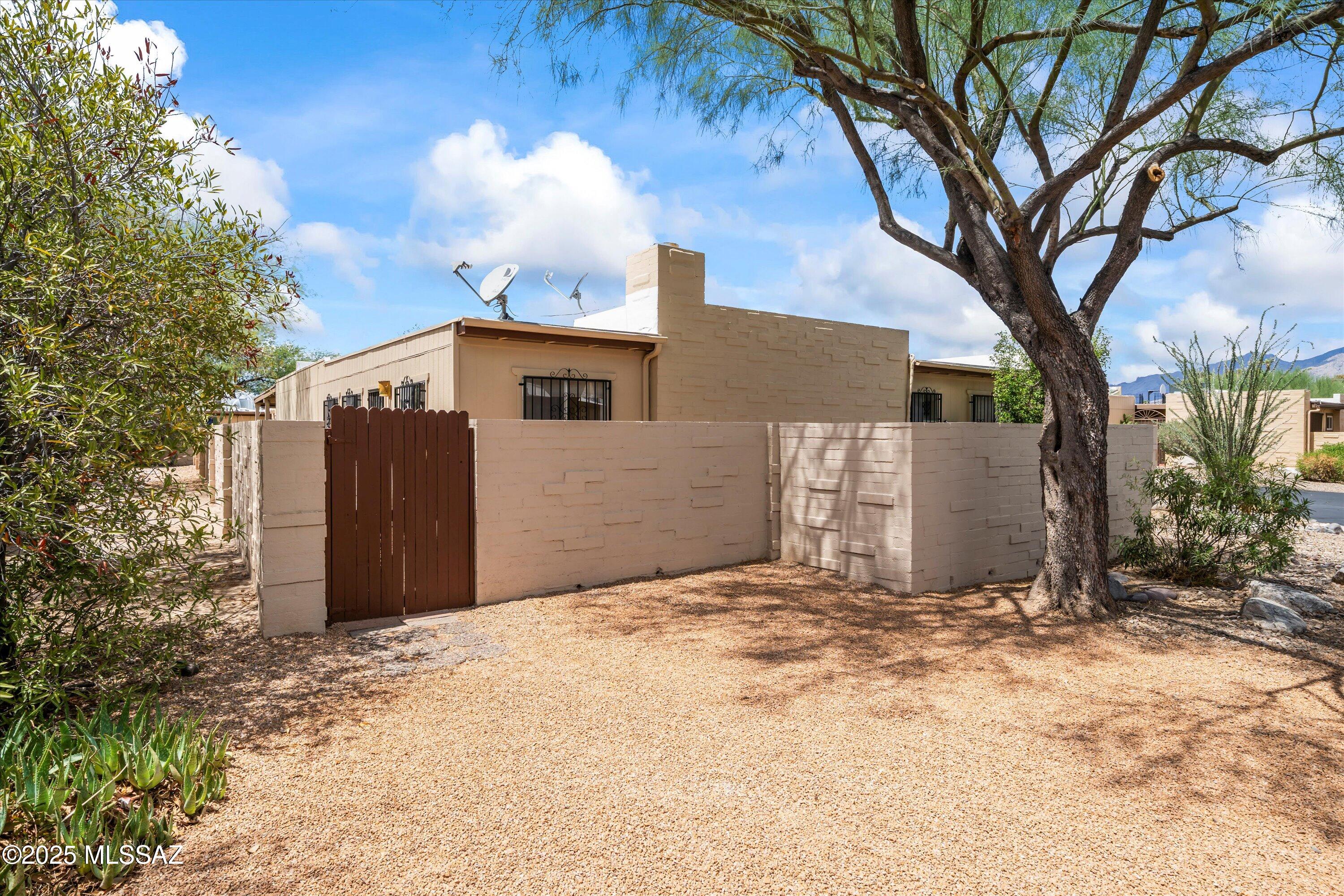 Pantano Townhomes (1-118) - Residential