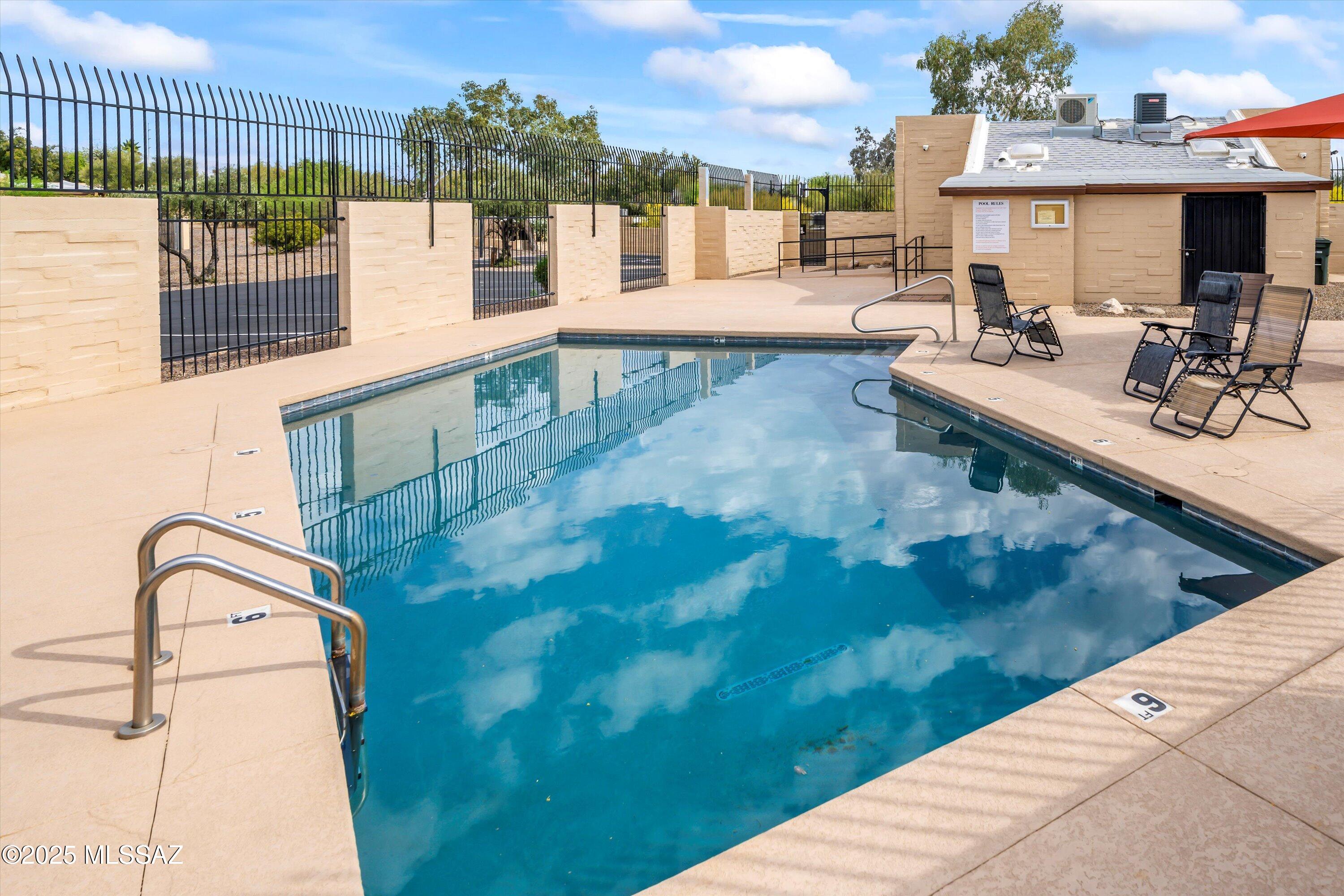 Pantano Townhomes (1-118) - Residential