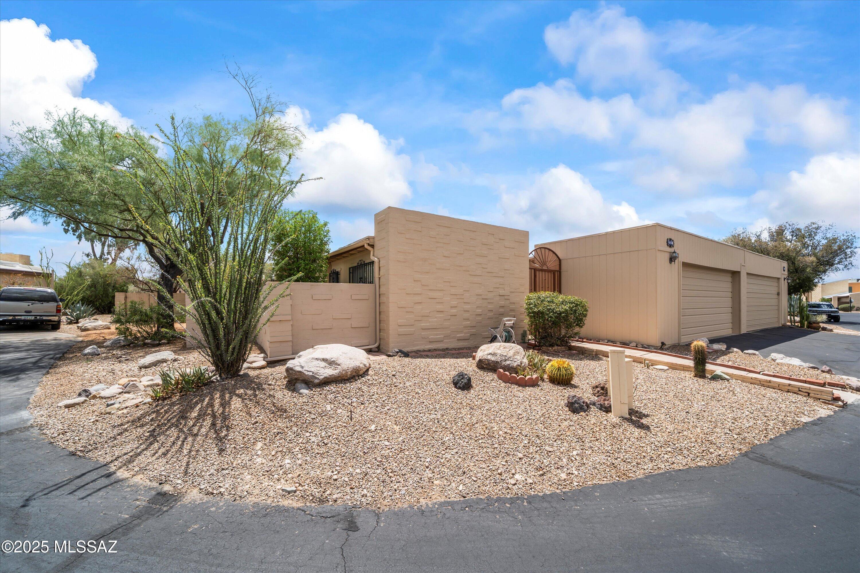 Pantano Townhomes (1-118) - Residential