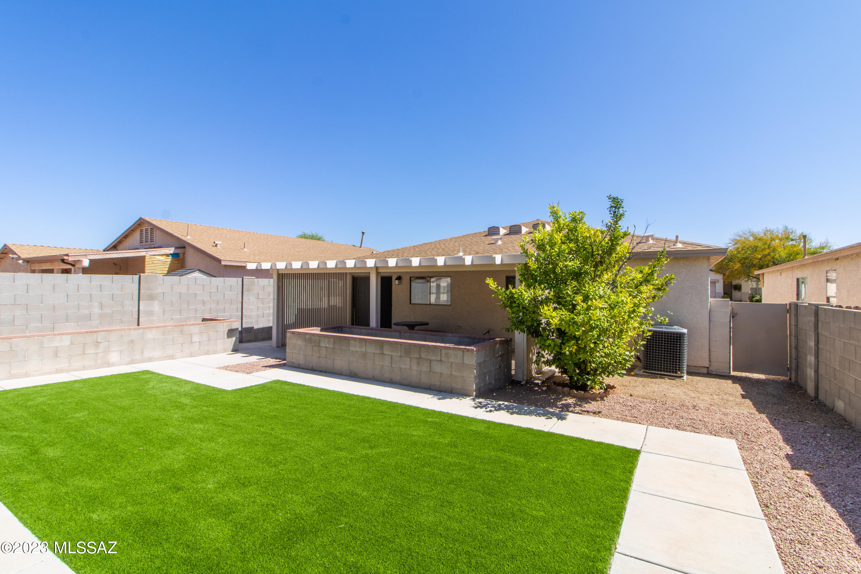 Pantano Heights (1-123) - Residential