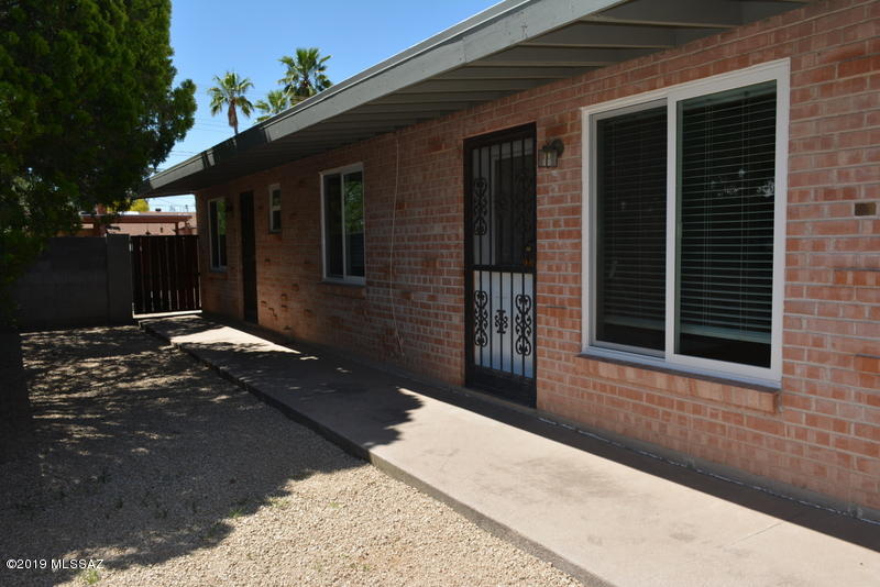 Broadway Manor - Residential