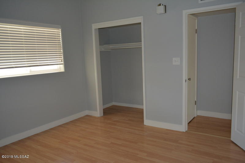 Broadway Manor - Residential