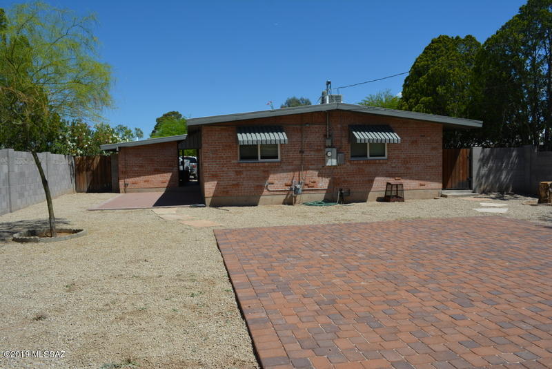 Broadway Manor - Residential