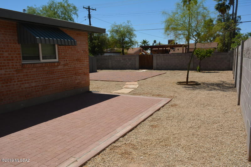 Broadway Manor - Residential
