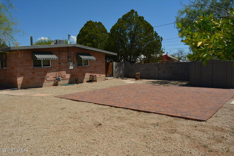 Broadway Manor - Residential