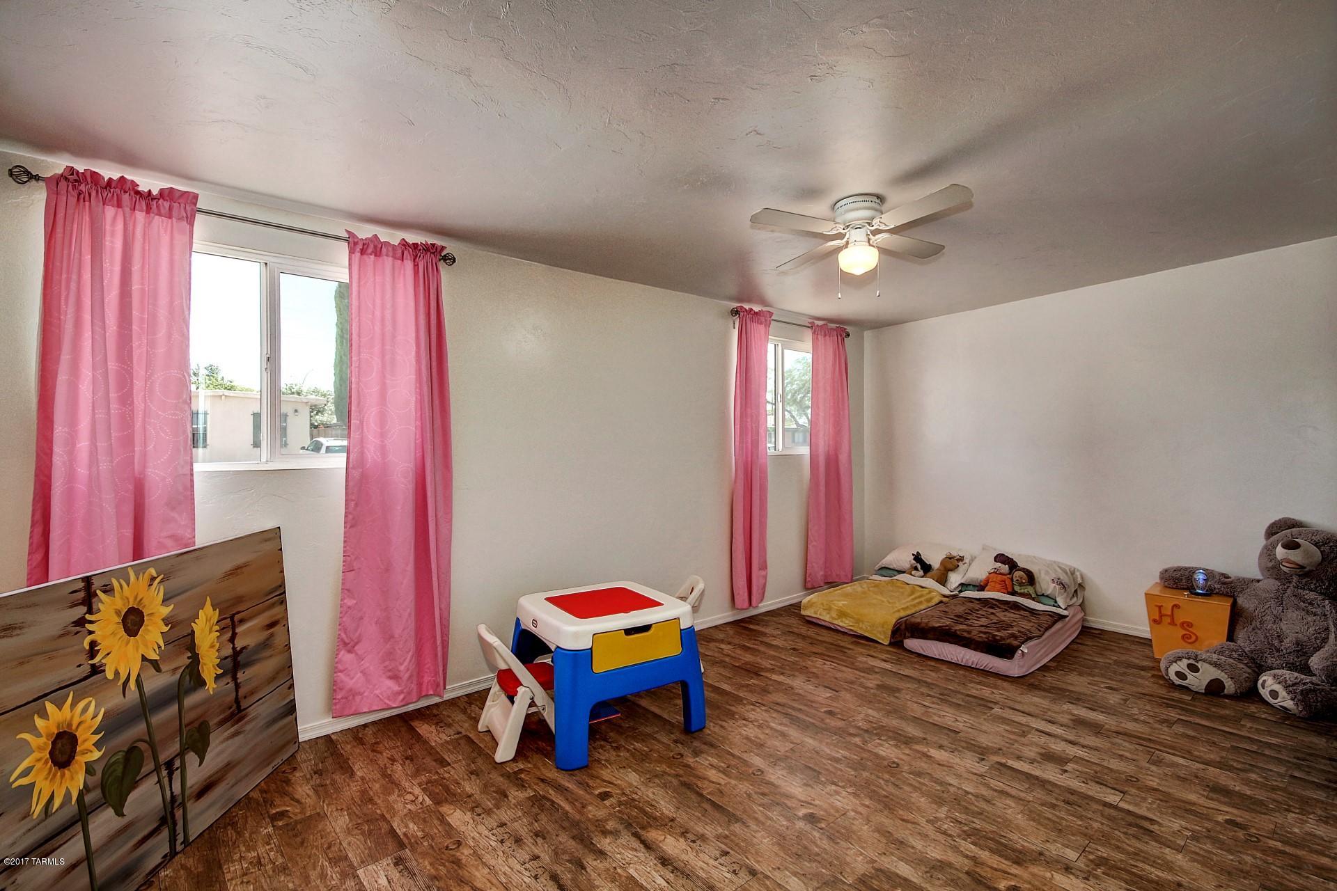 Vista Del Prado (1-274) - Residential