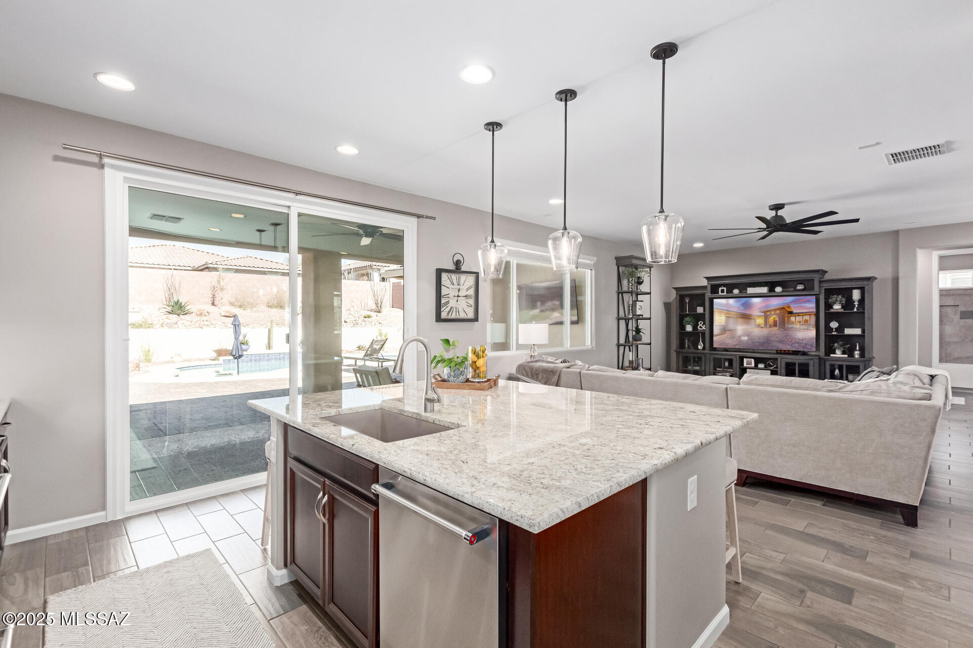 Golden Barrel Place At Dove Mountain SQ20141710079 - Residential