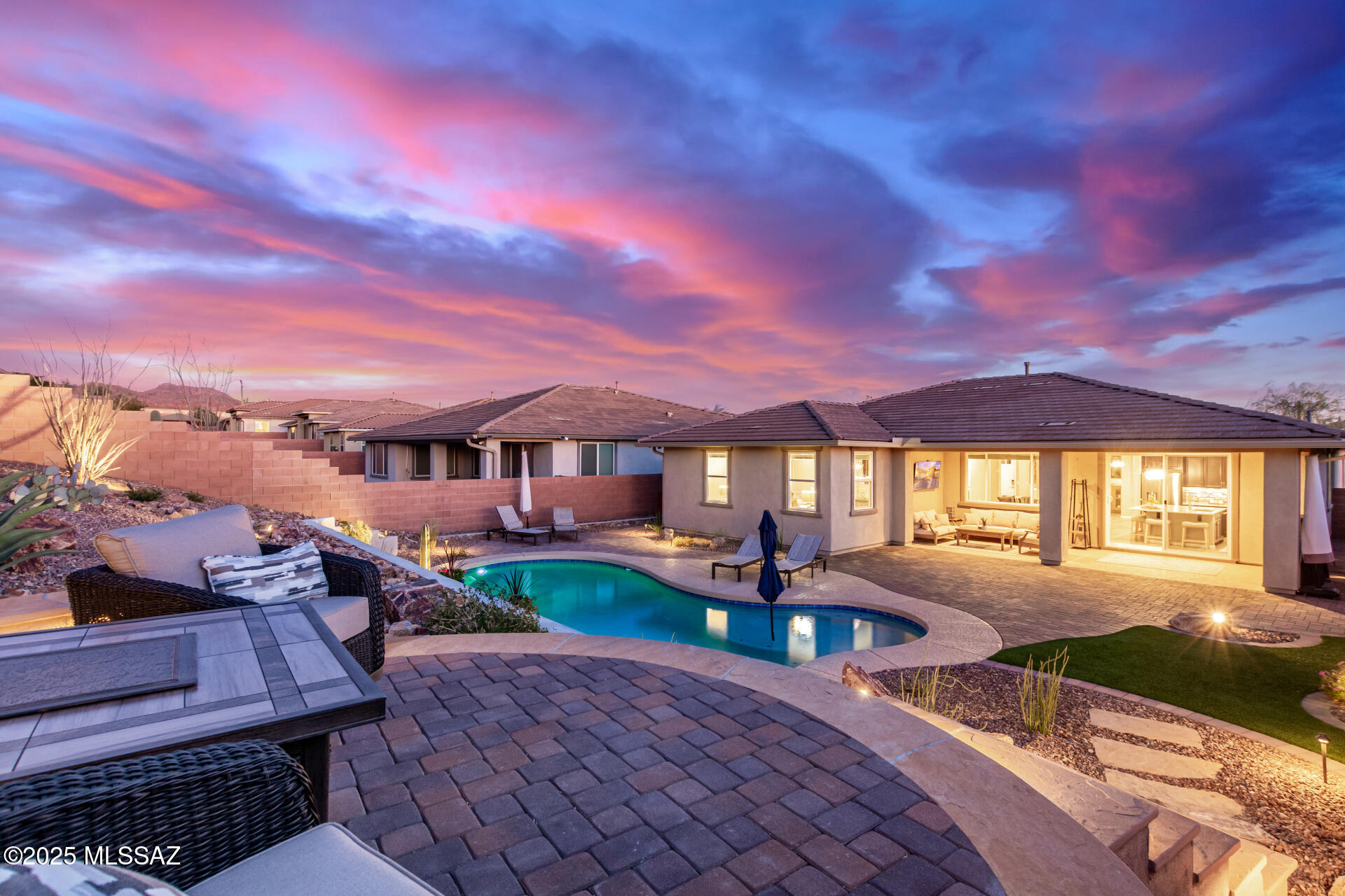 Golden Barrel Place At Dove Mountain SQ20141710079 - Residential