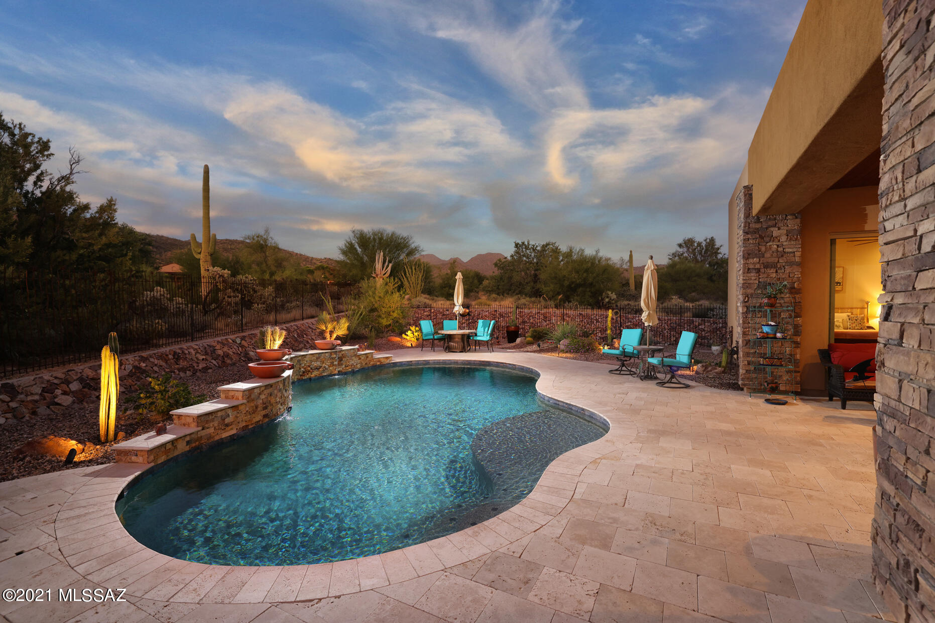 Boulder Bridge Pass At Dove Mountain SQ20132910078 - Residential